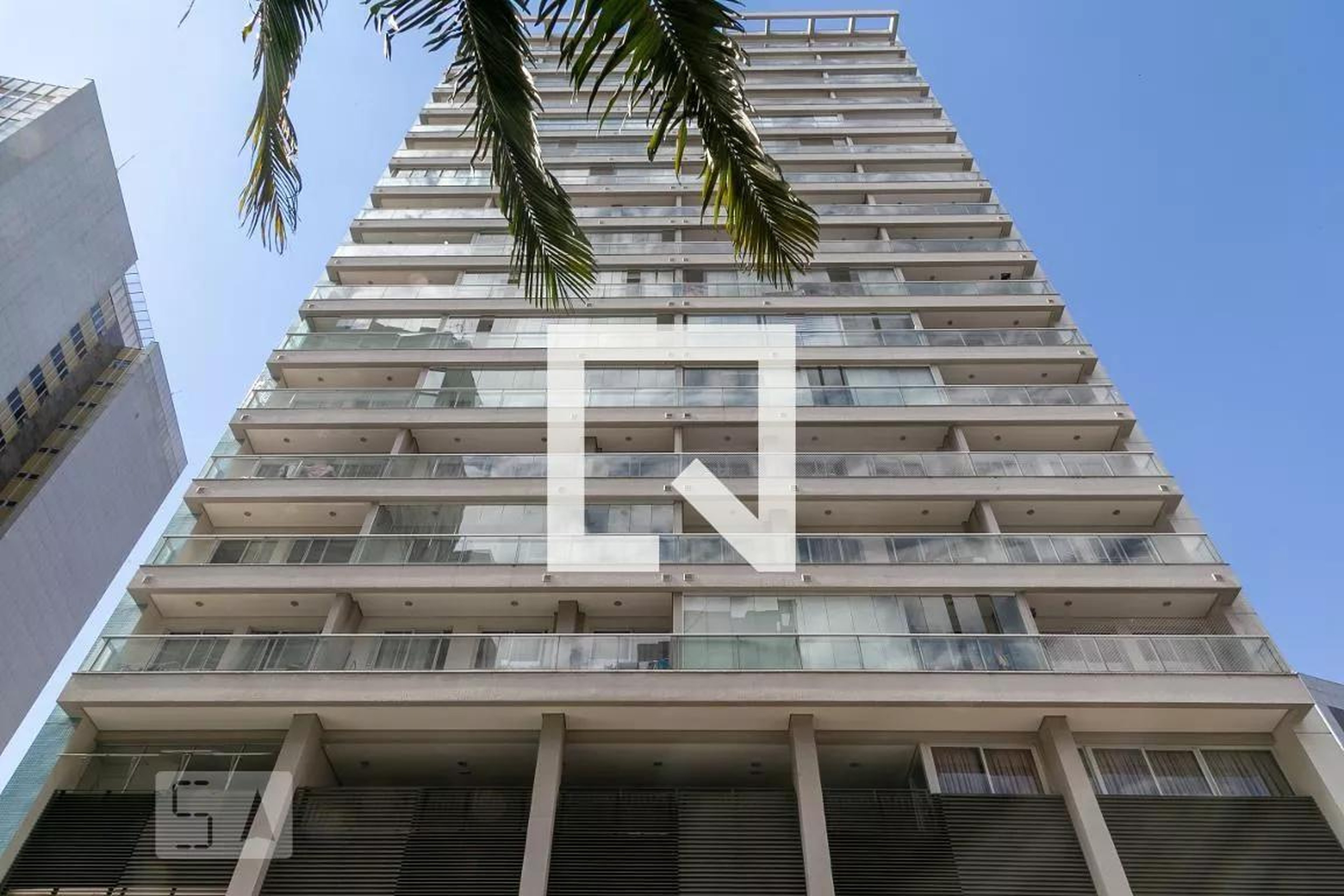 Fachada Condomínio em Rua Brigadeiro Tobias, 104