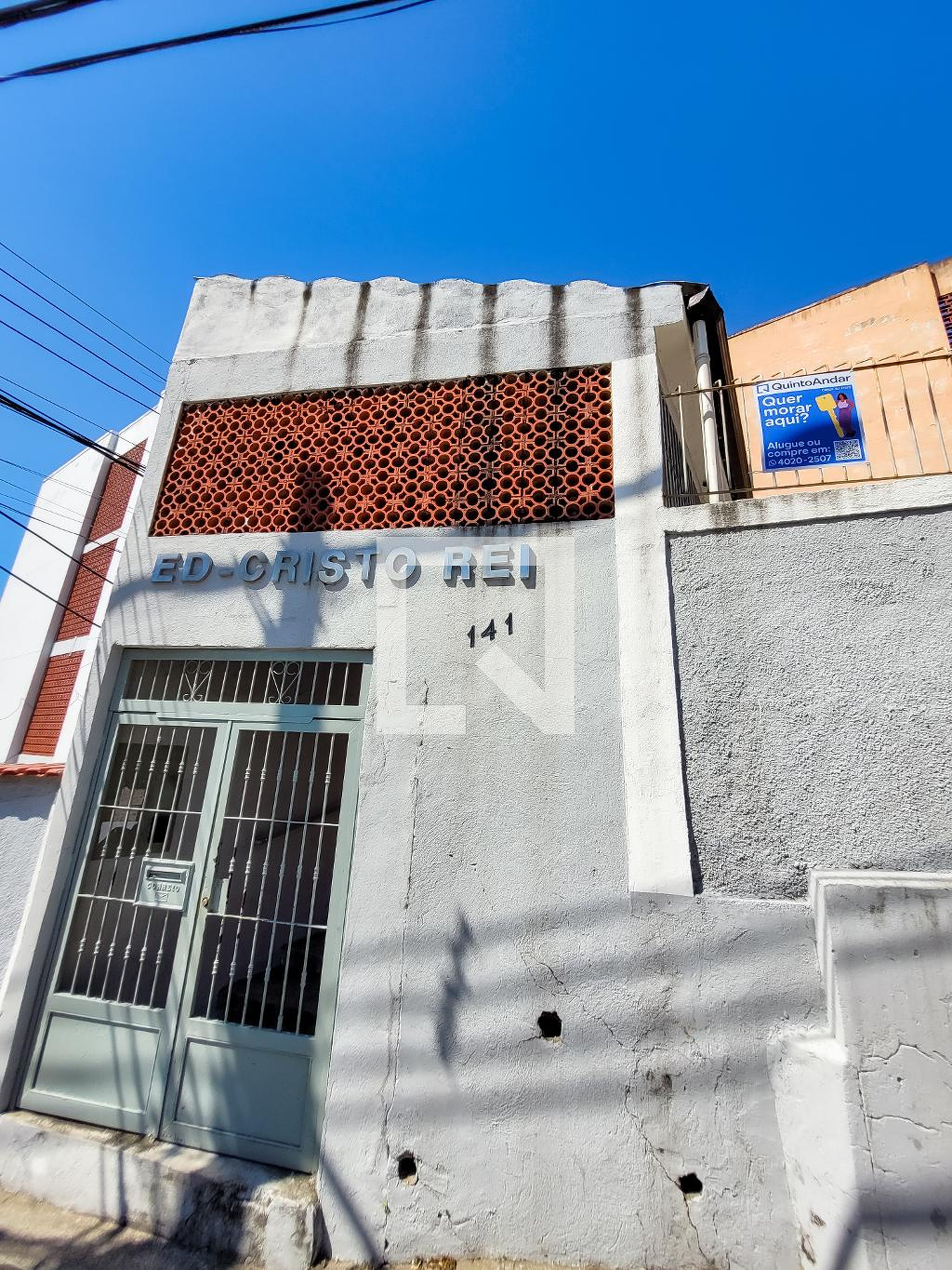 Fachada Condomínio em Rua Mário Carpenter, 141