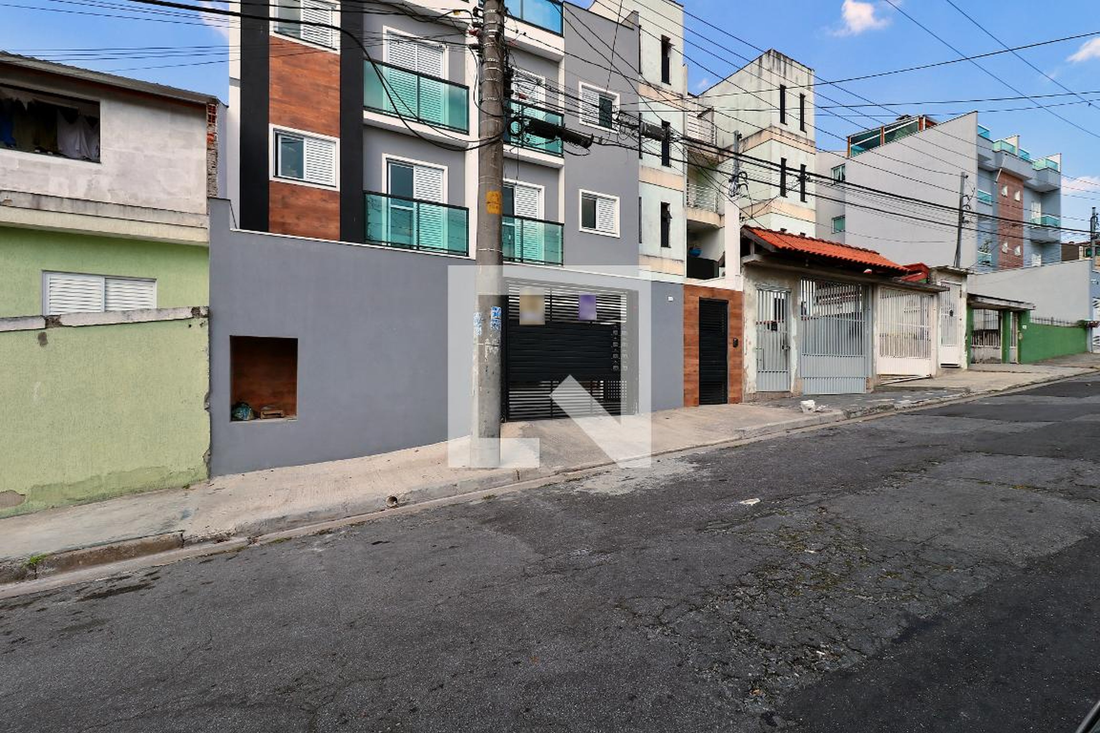 Fachada Condomínio em Rua Piraí, 17