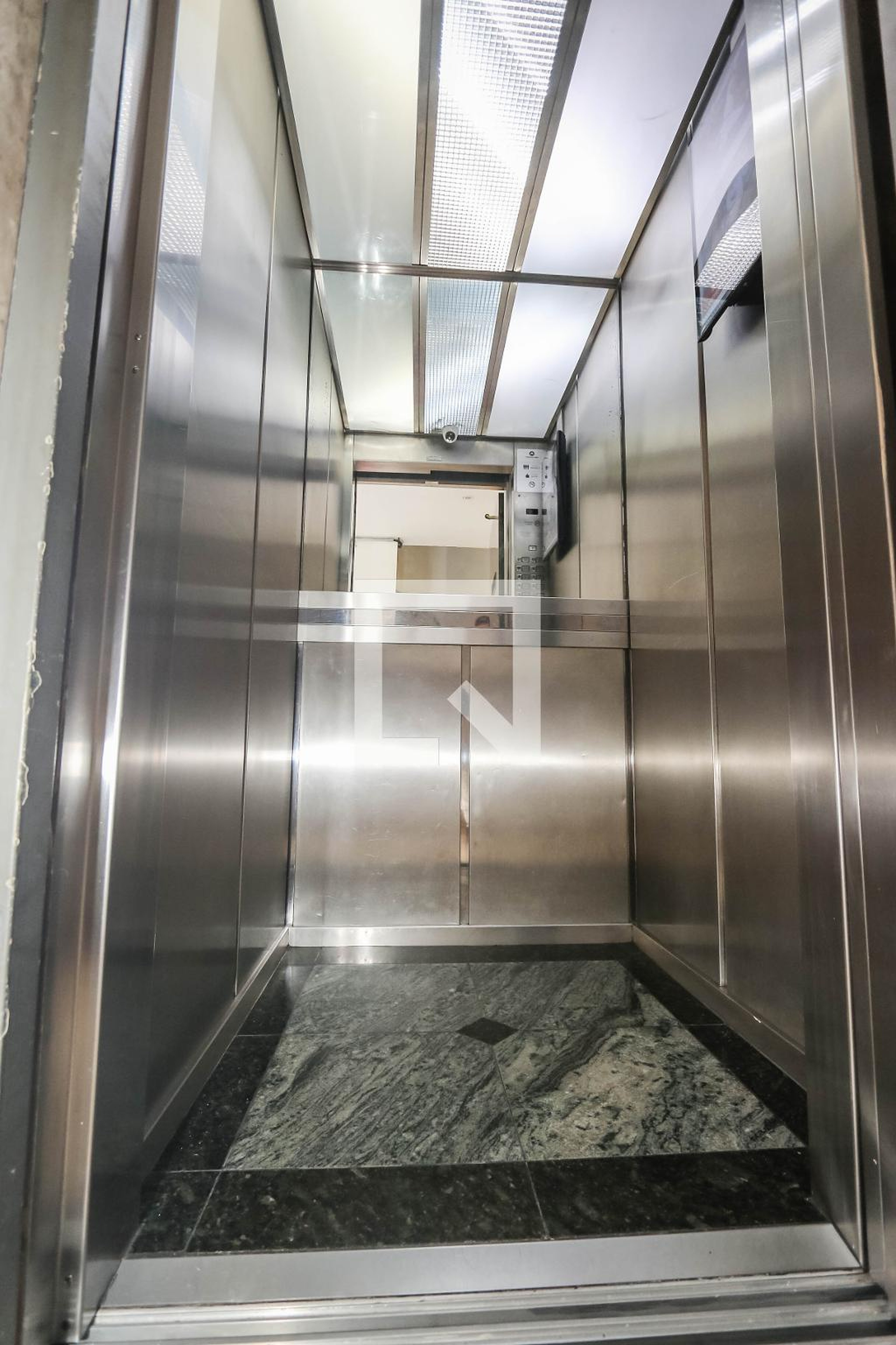 Elevador - Edifício Beatriz