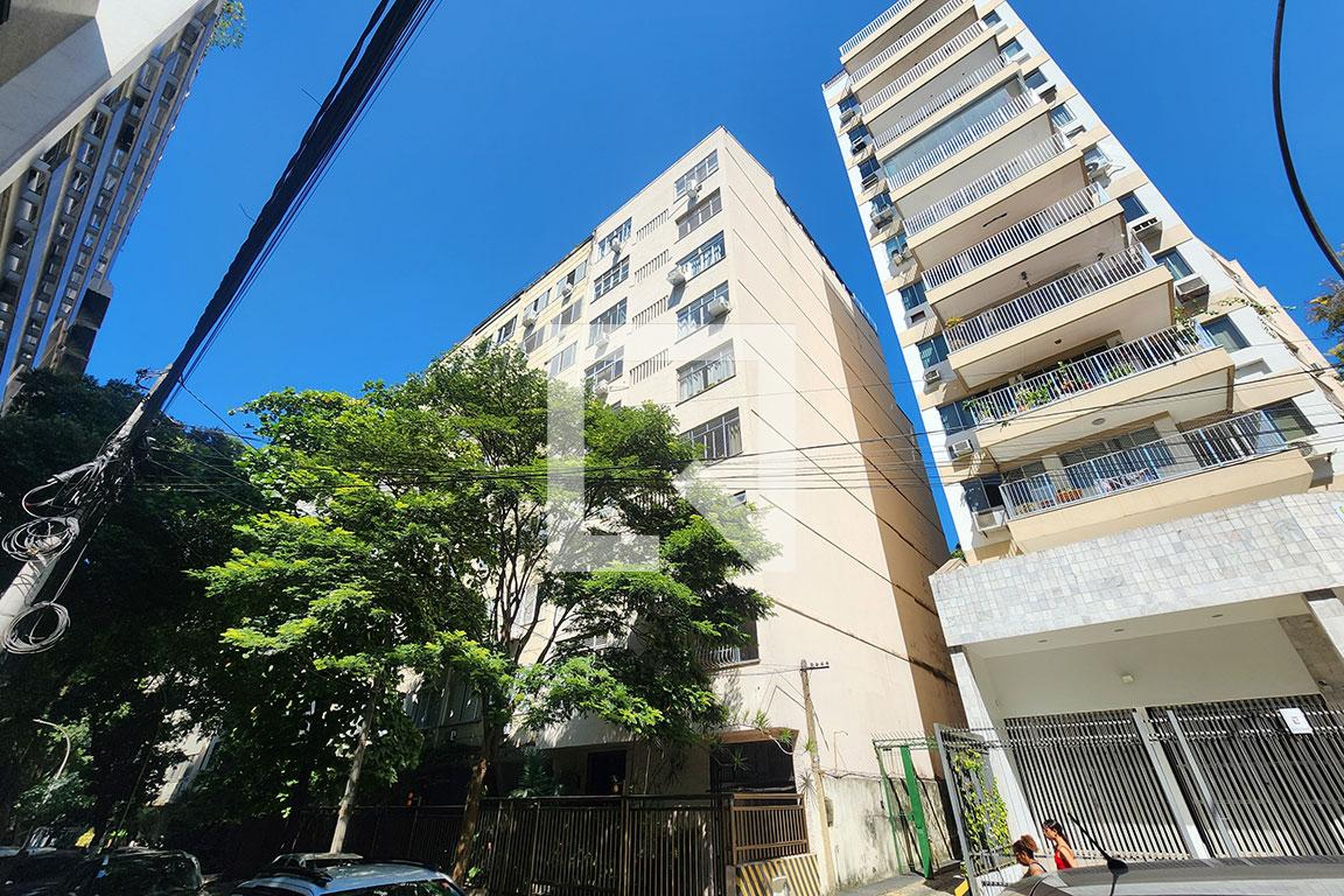 Fachada Condomínio em Rua Soares Cabral, 48