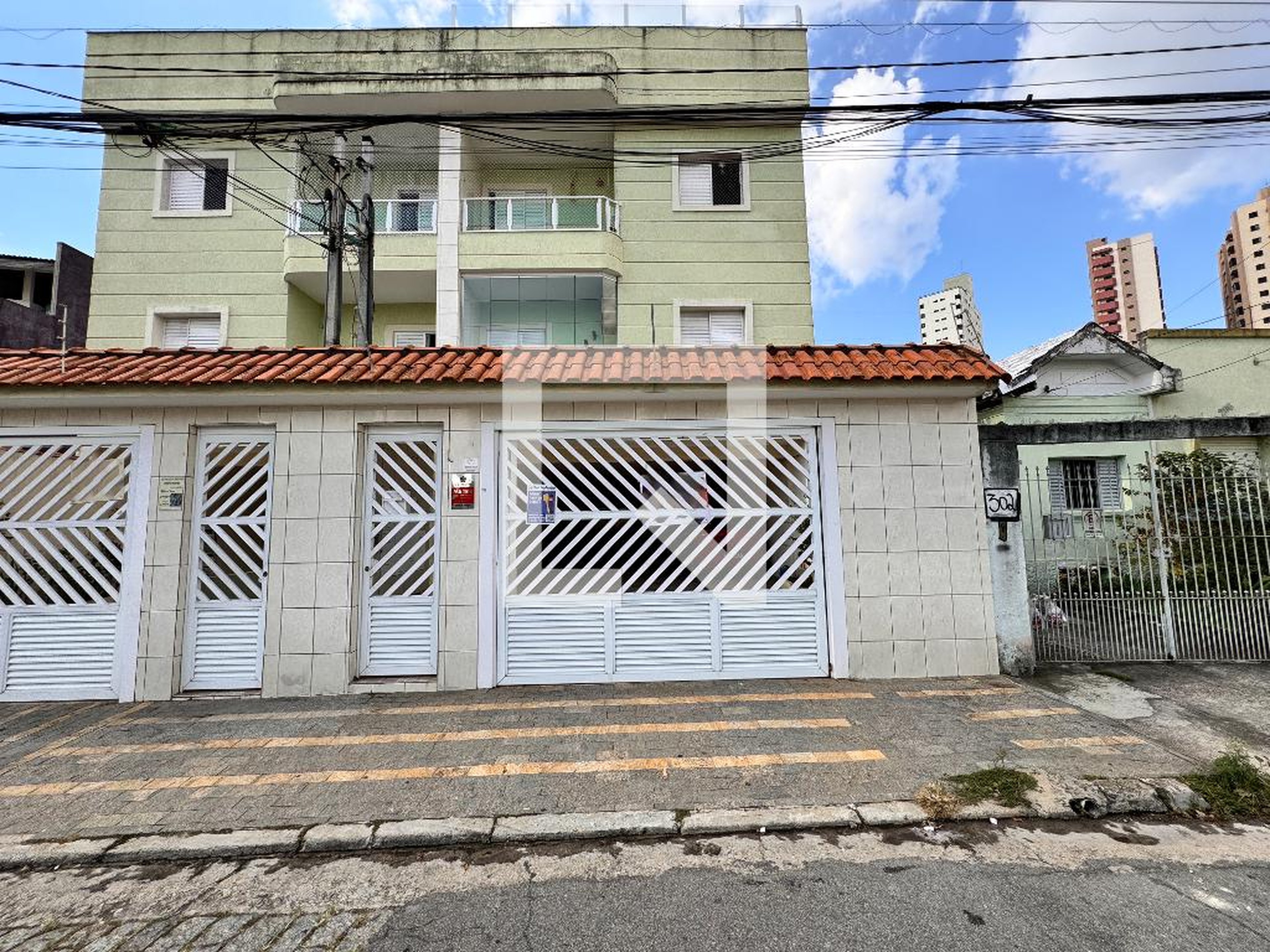Fachada Condomínio em Rua Silva Jardim, 308