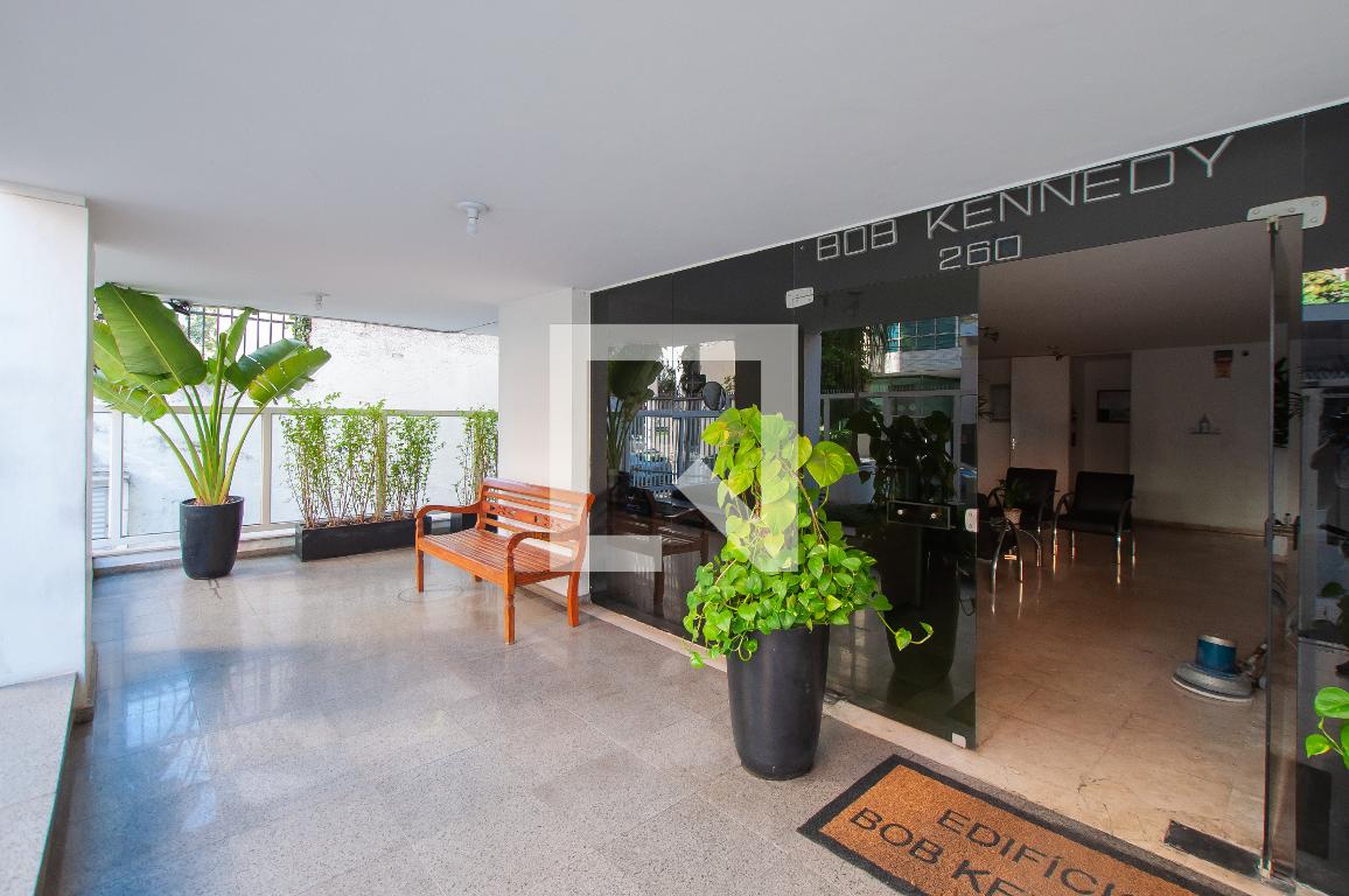 Entrada - Bob Kennedy