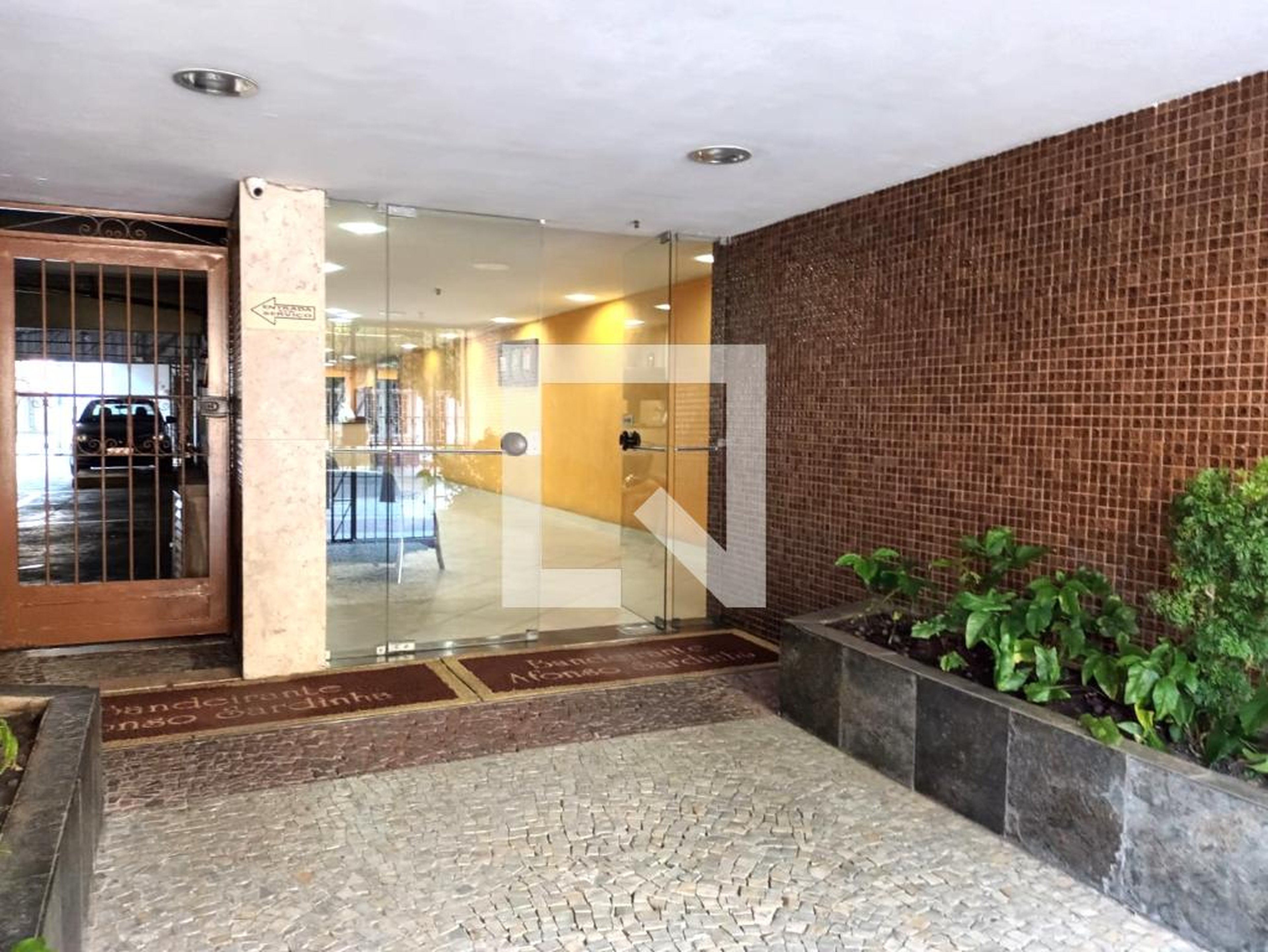 Entrada - Edifício Bandeirante Afonso Sardinha
