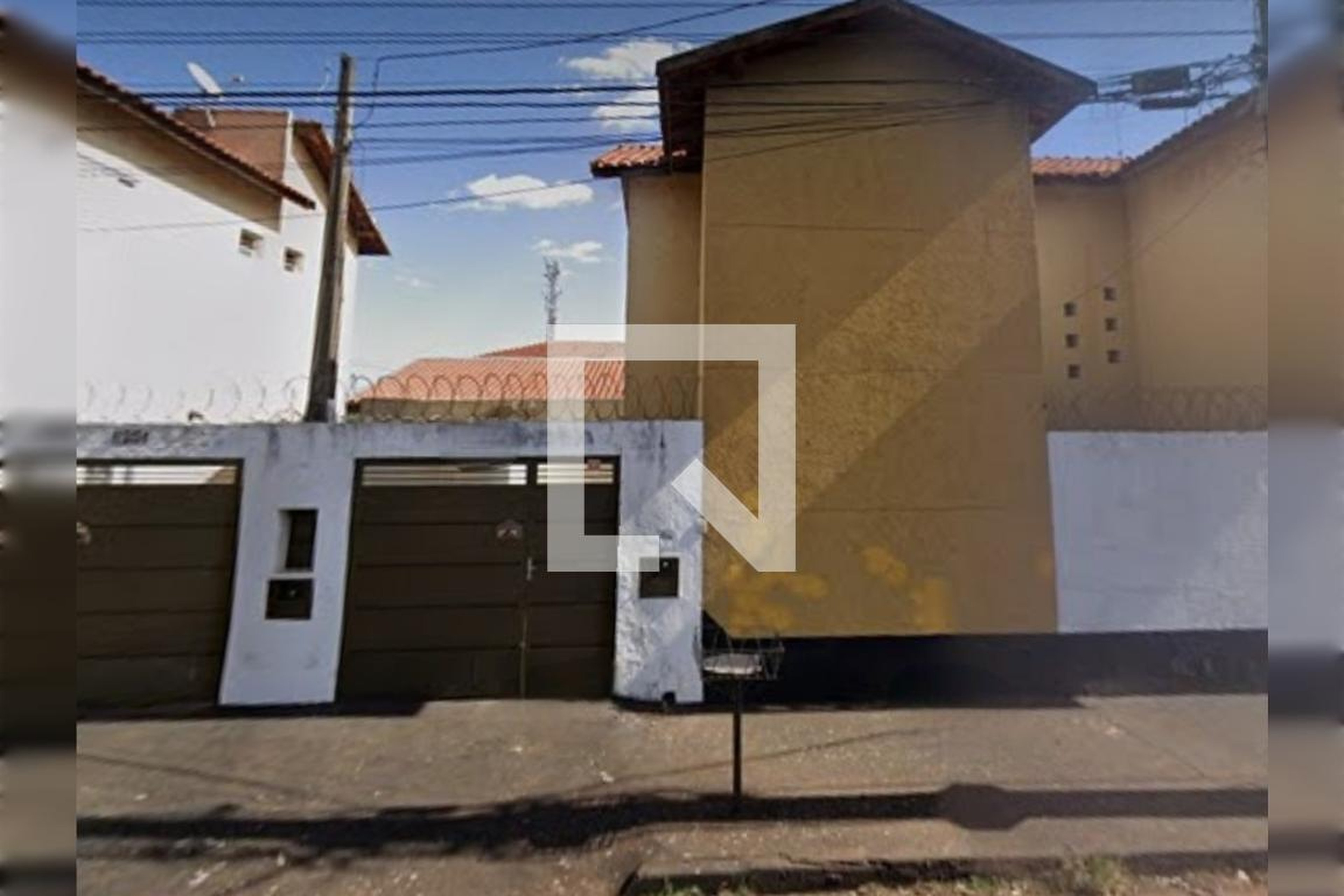 Fachada Condomínio em Rua Dom Manuel da Silveira Delboux, 1251