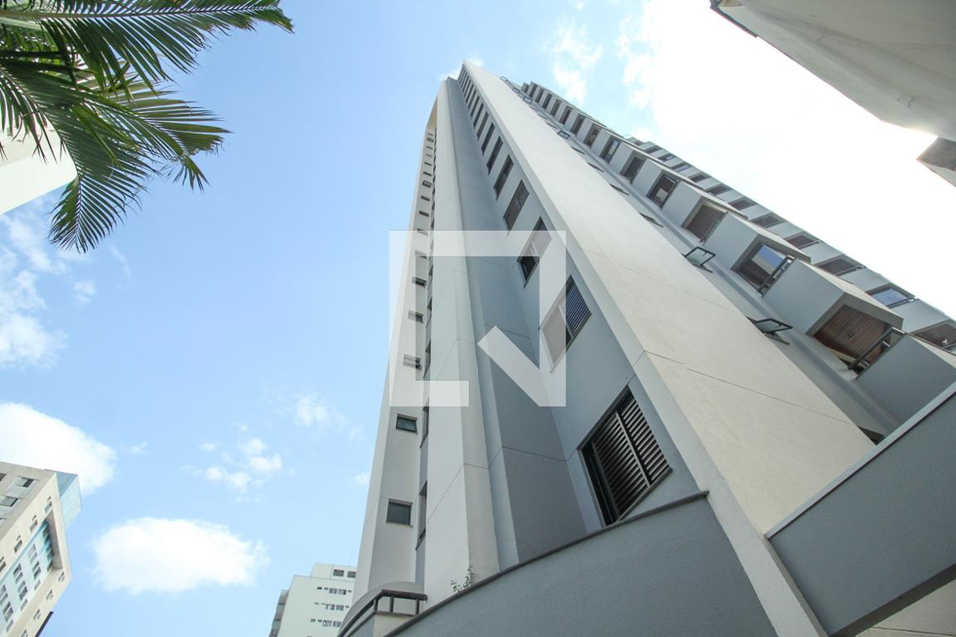 Fachada do Prédio Condomínio Carregine