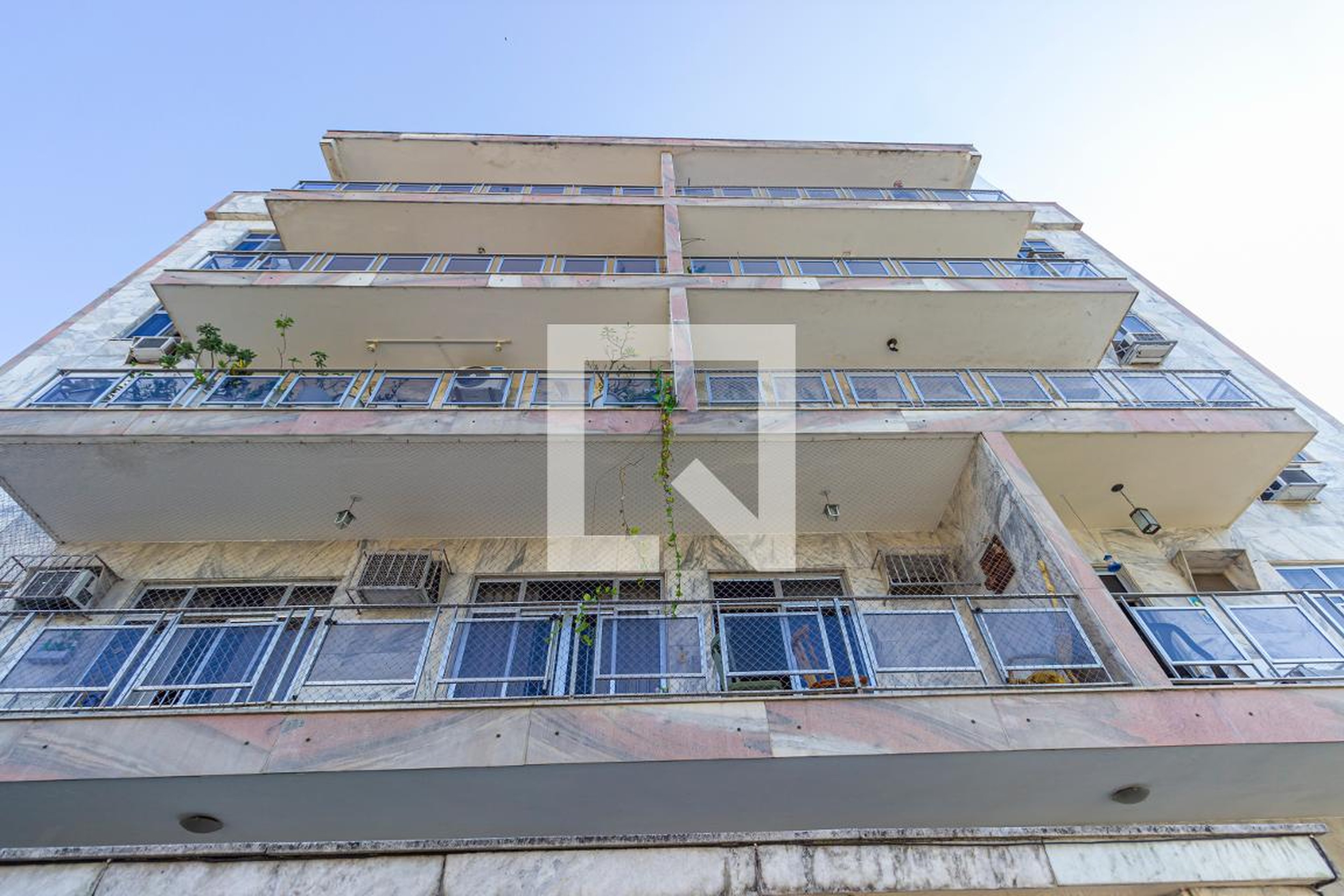 Fachada Condomínio em Rua Itacoatiara, 110