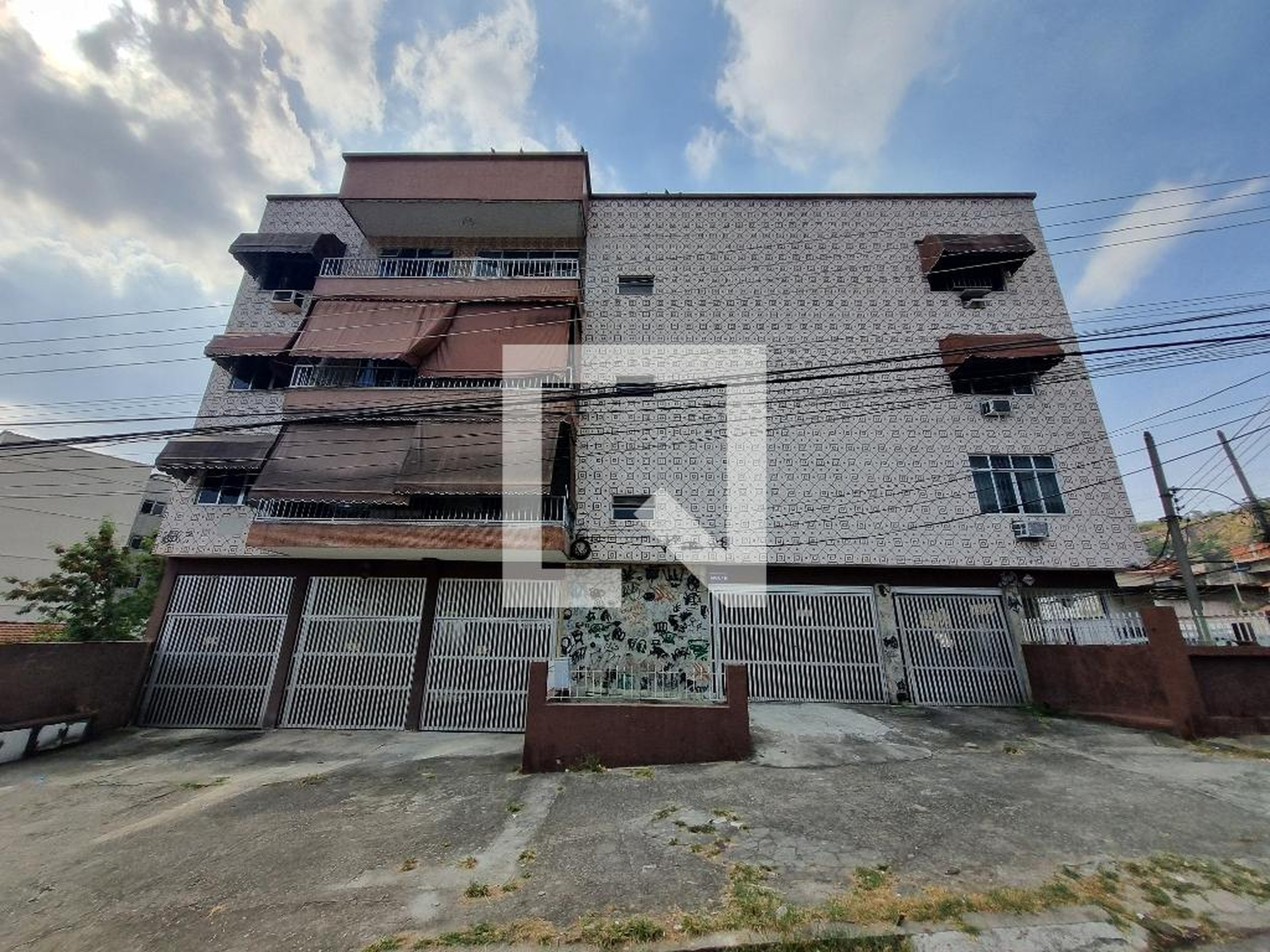 Fachada Condomínio em Rua Ápia, 10