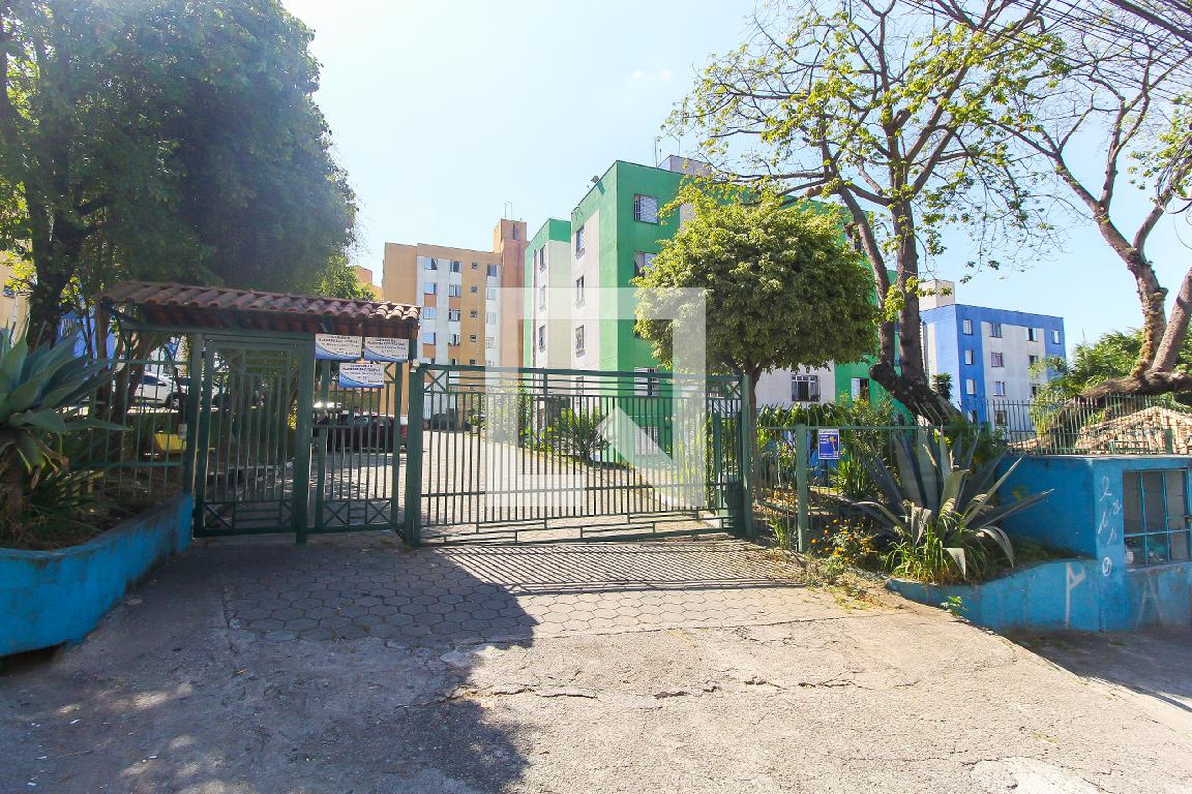 Fachada Condomínio em Avenida Manoel dos Santos Braga, 527