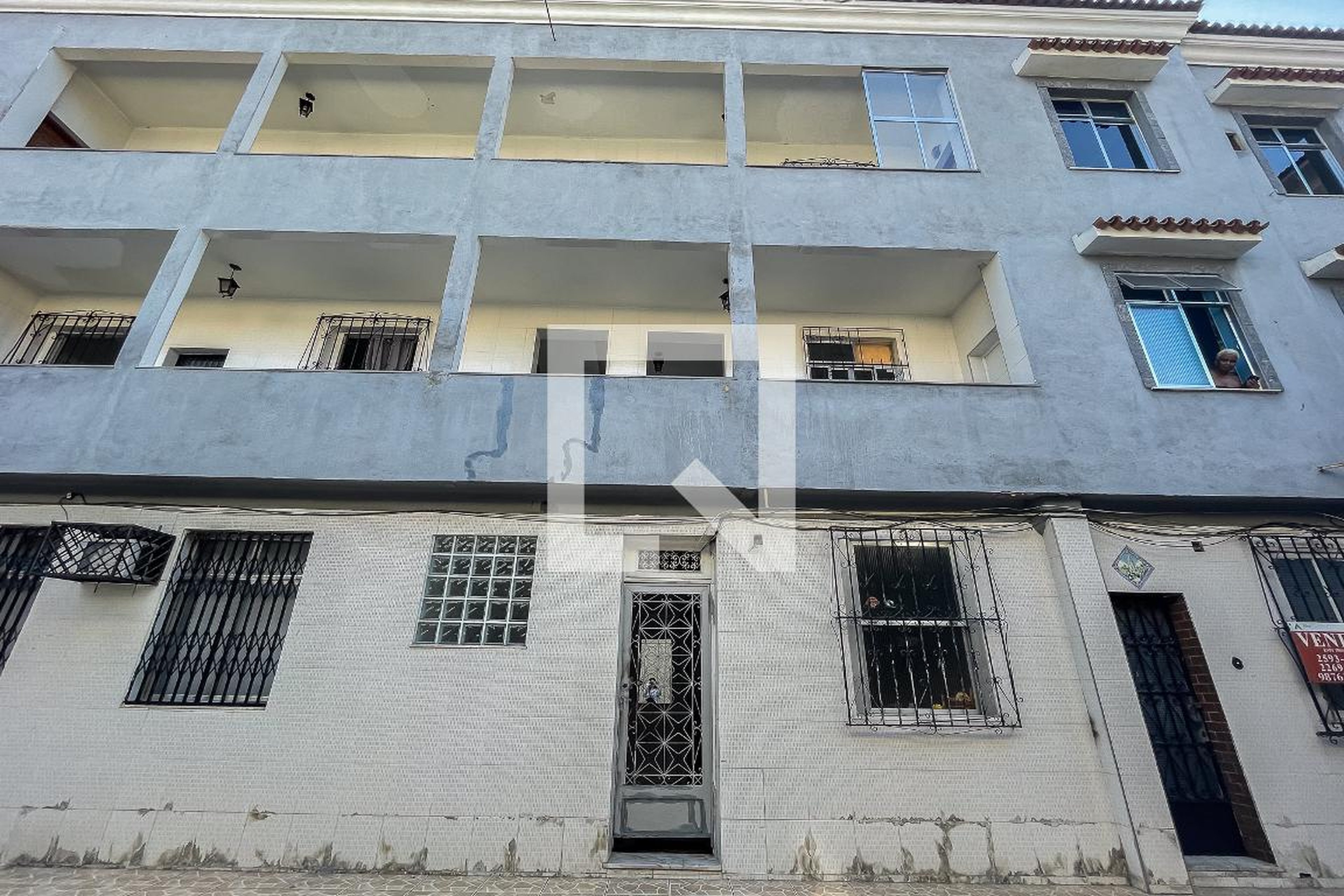 Fachada Condomínio em Rua Senador Bernado Monteiro, 216