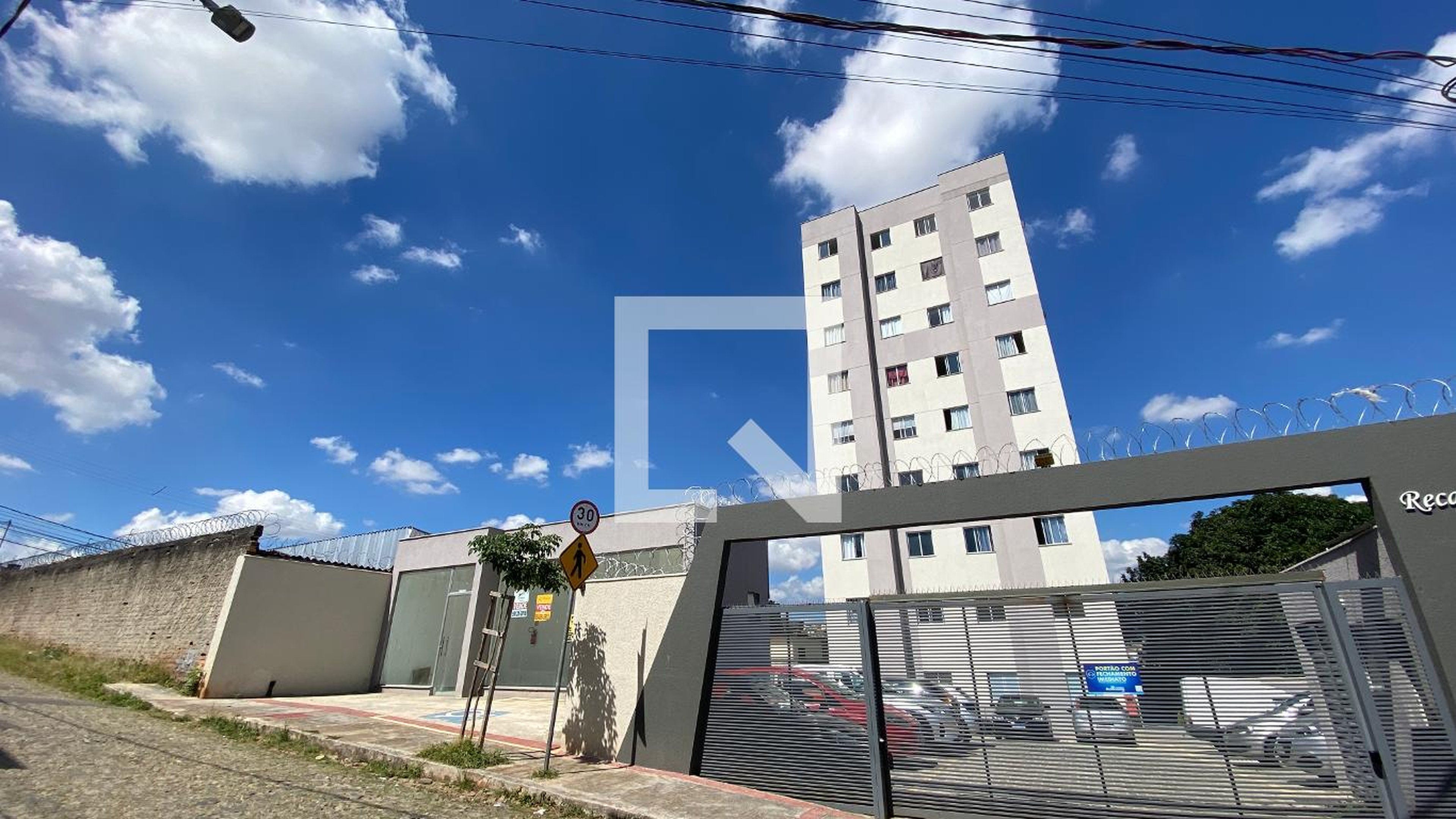 Fachada do Prédio Condomínio em Rua Vesta, 701