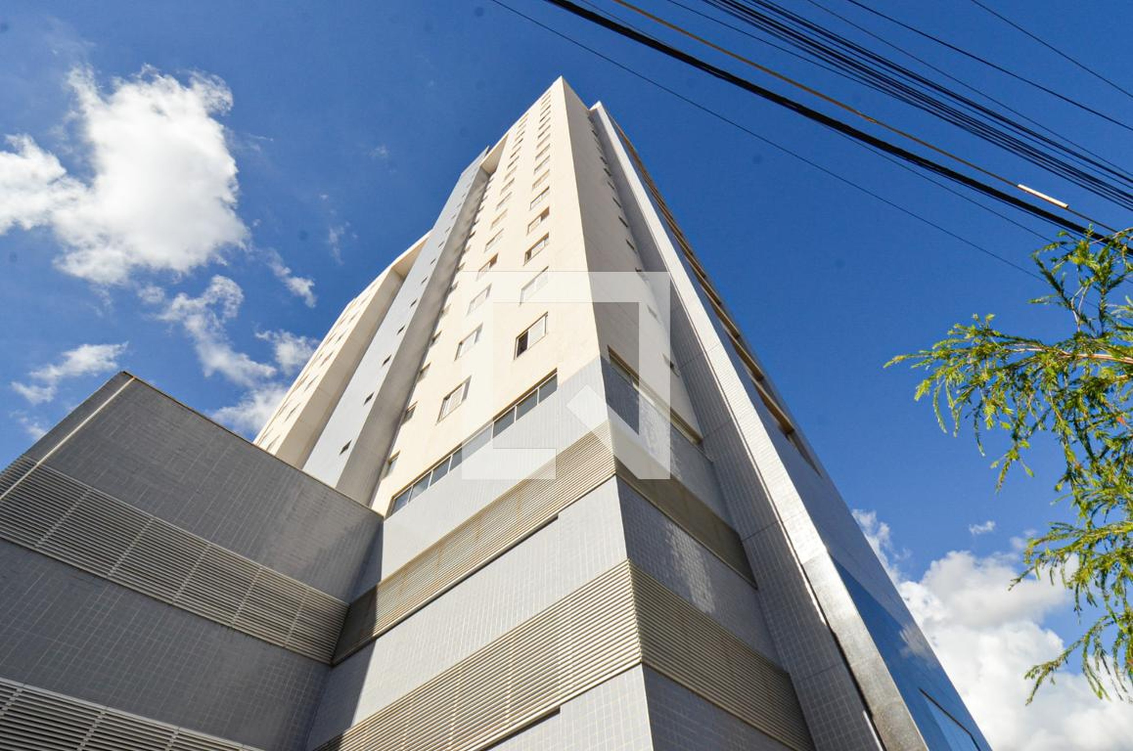 Fachada do predio Condomínio Portal da Floresta