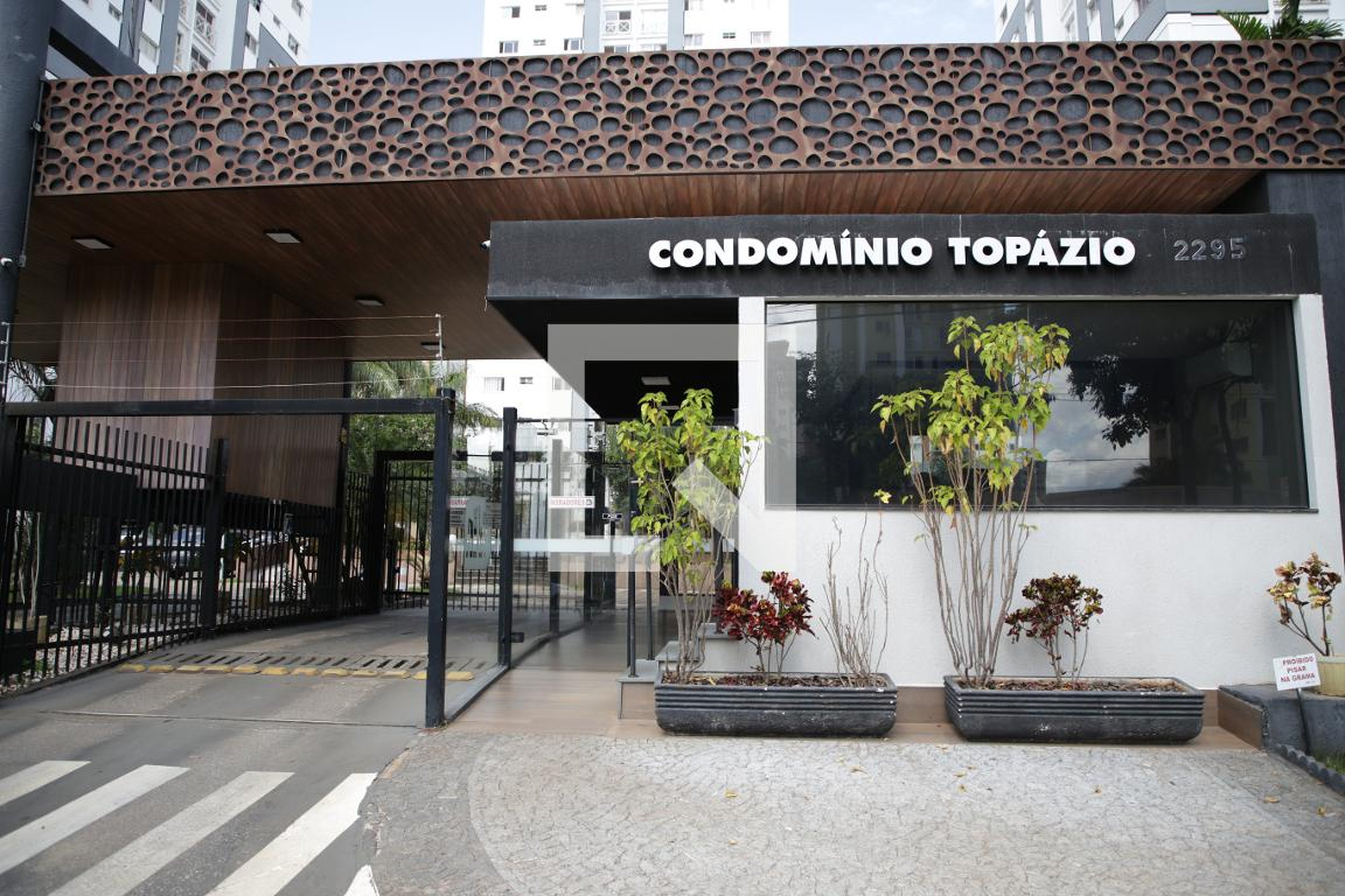 Fachada do Prédio Condomínio Lourenzzo Village