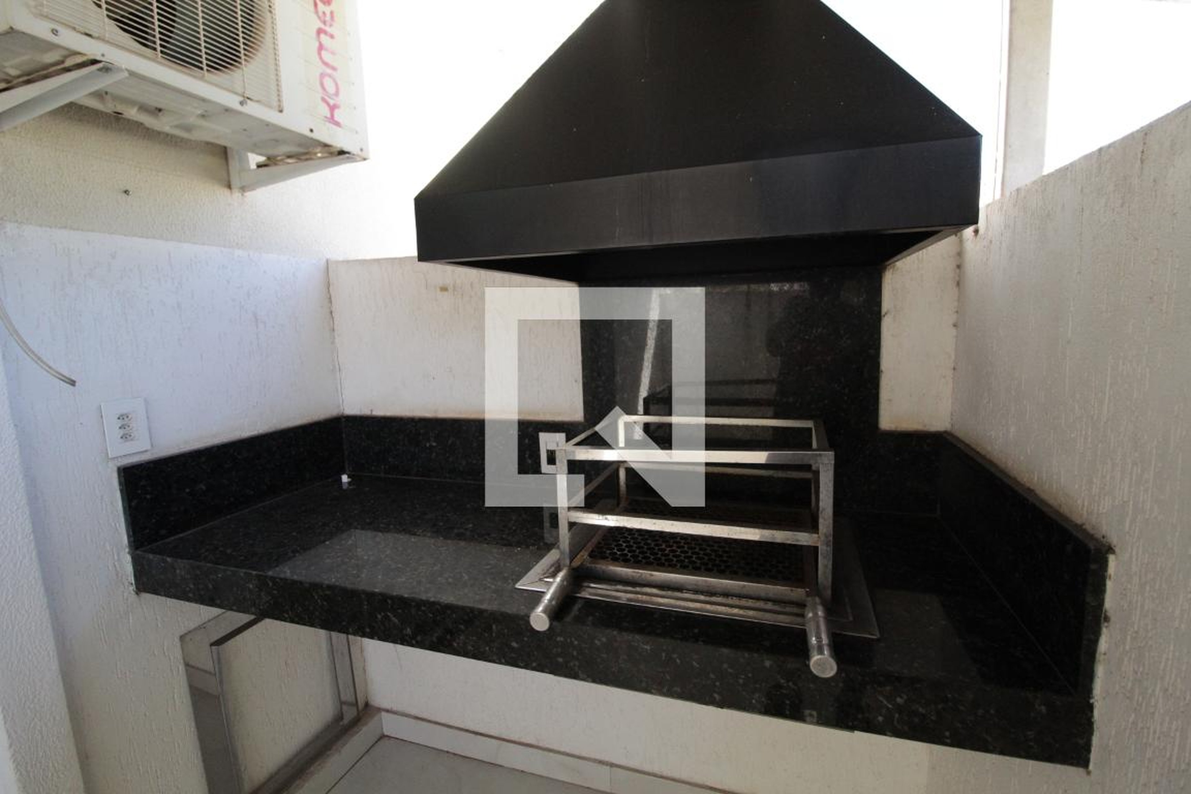 Churrasqueira - Colinas do Praia