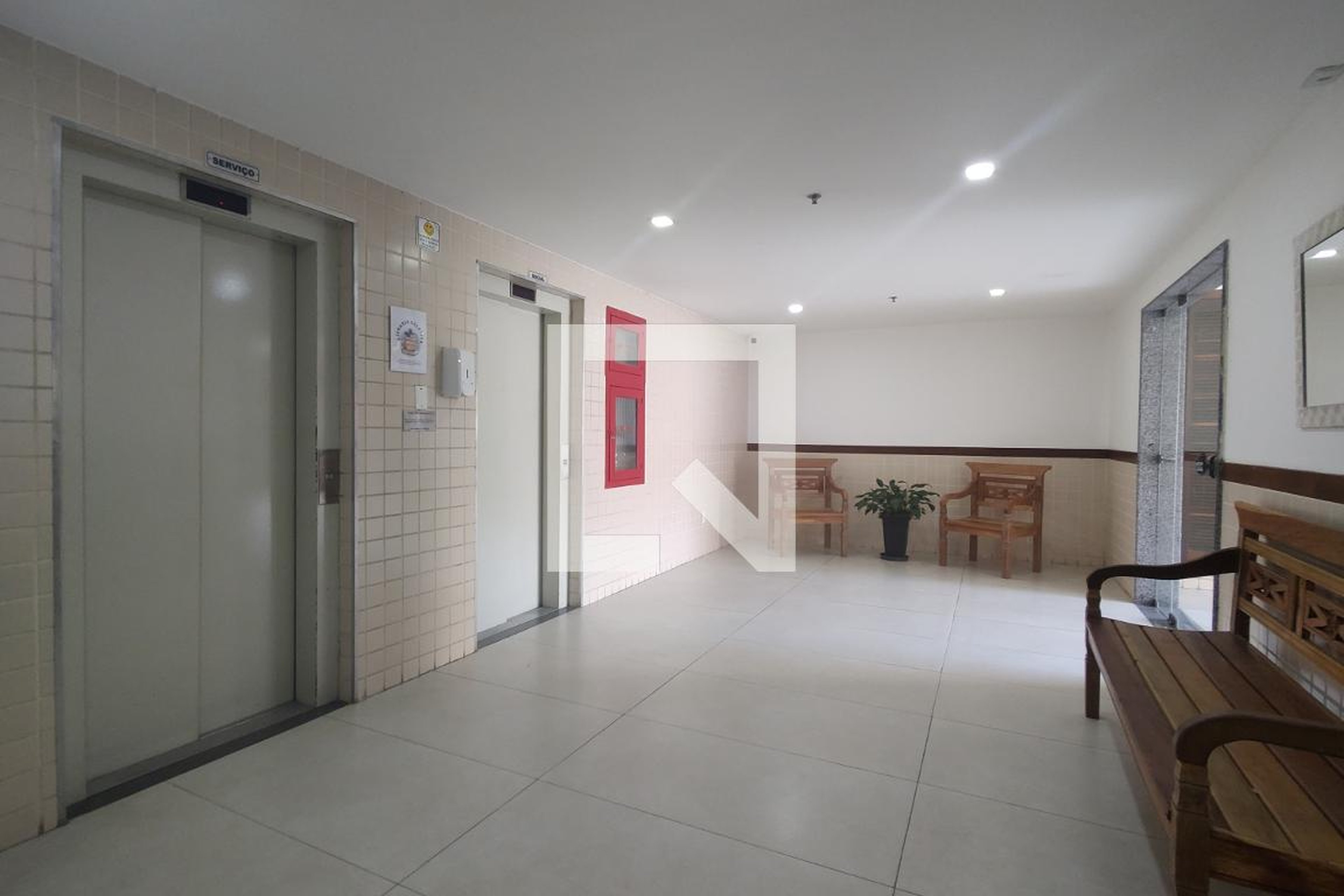 Hall de entrada - Varandas da Freguesia