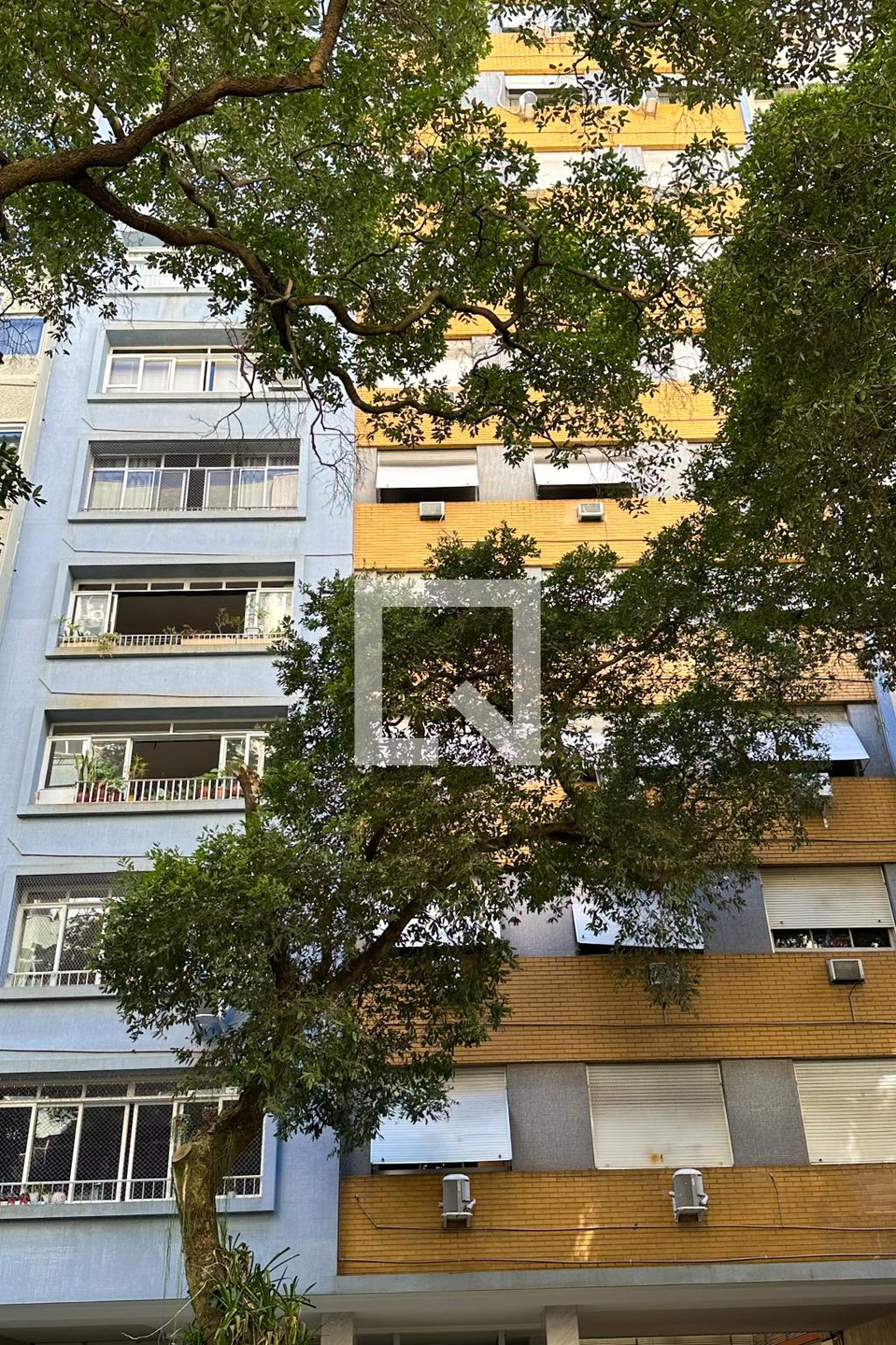 Fachada Condomínio em Rua Souza Lima, 366