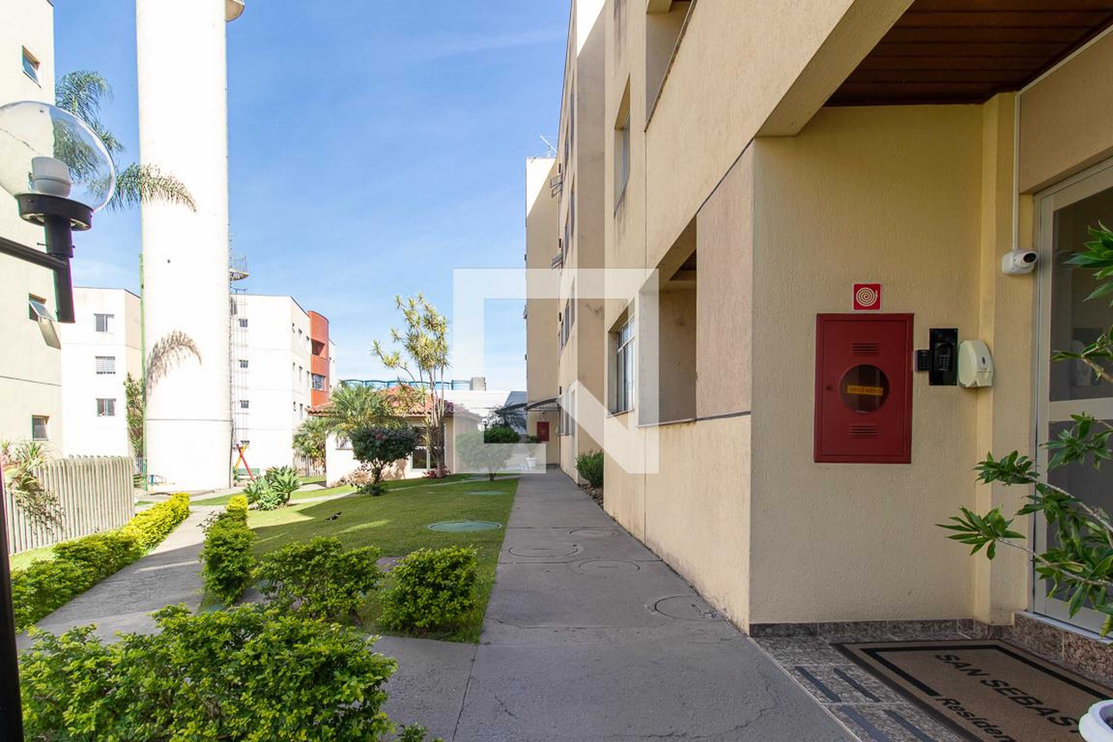 Entrada Condomínio em Avenida Monteiro Tourinho, 104