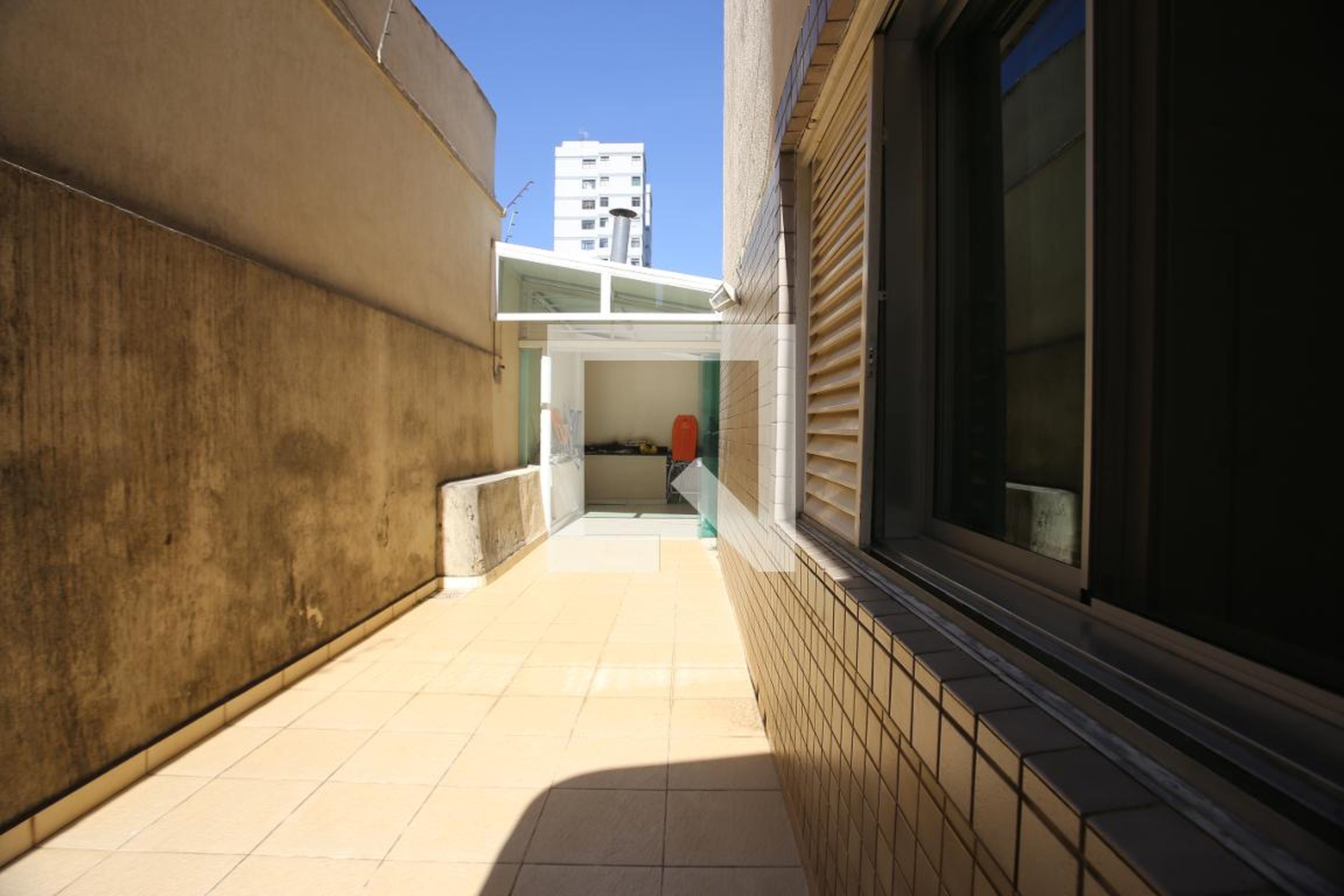 Área externa Condomínio em Rua Dom Joaquim Silvério, 351