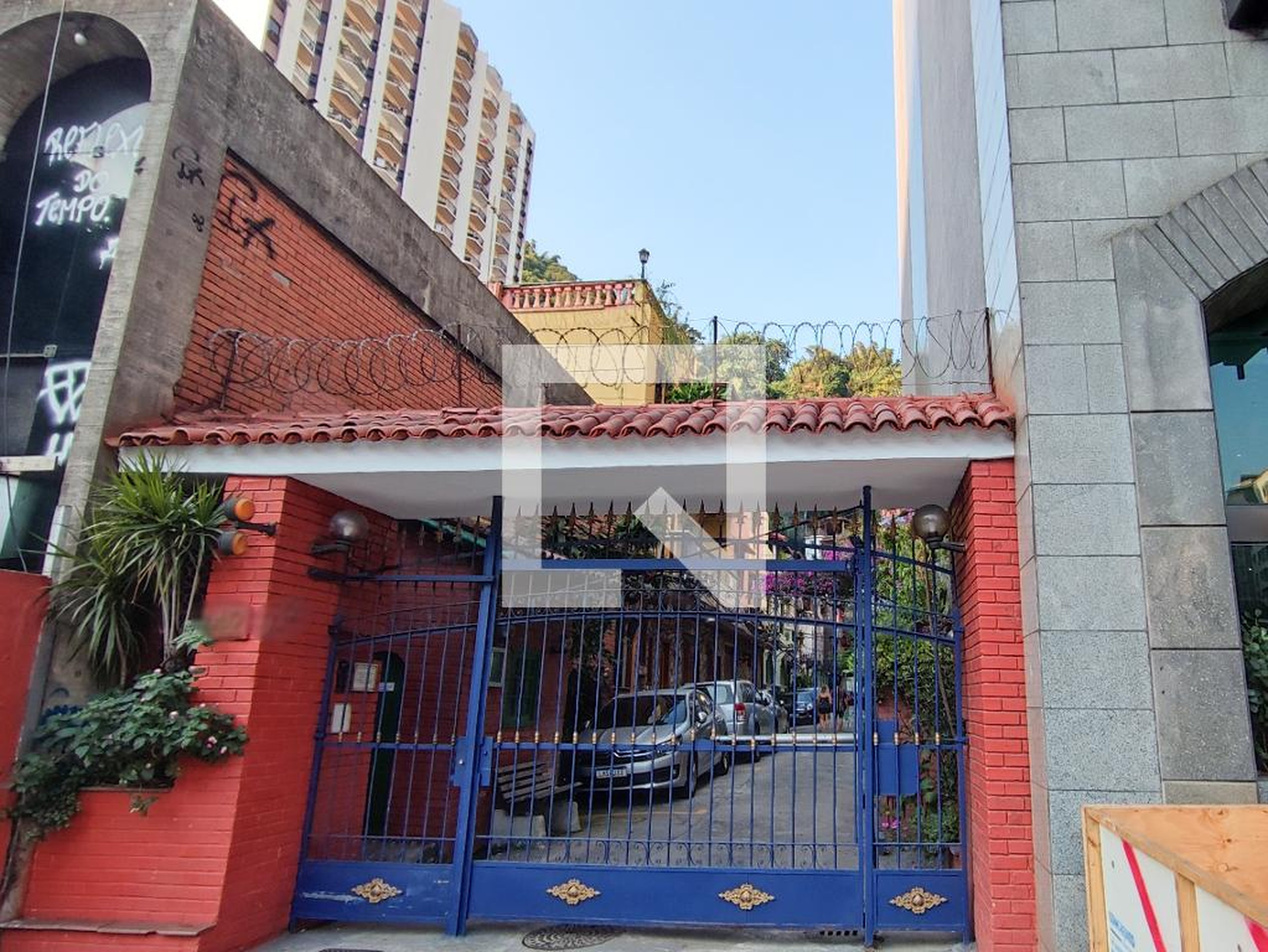 Fachada do condomínio Condomínio Solar Princesa Isabel