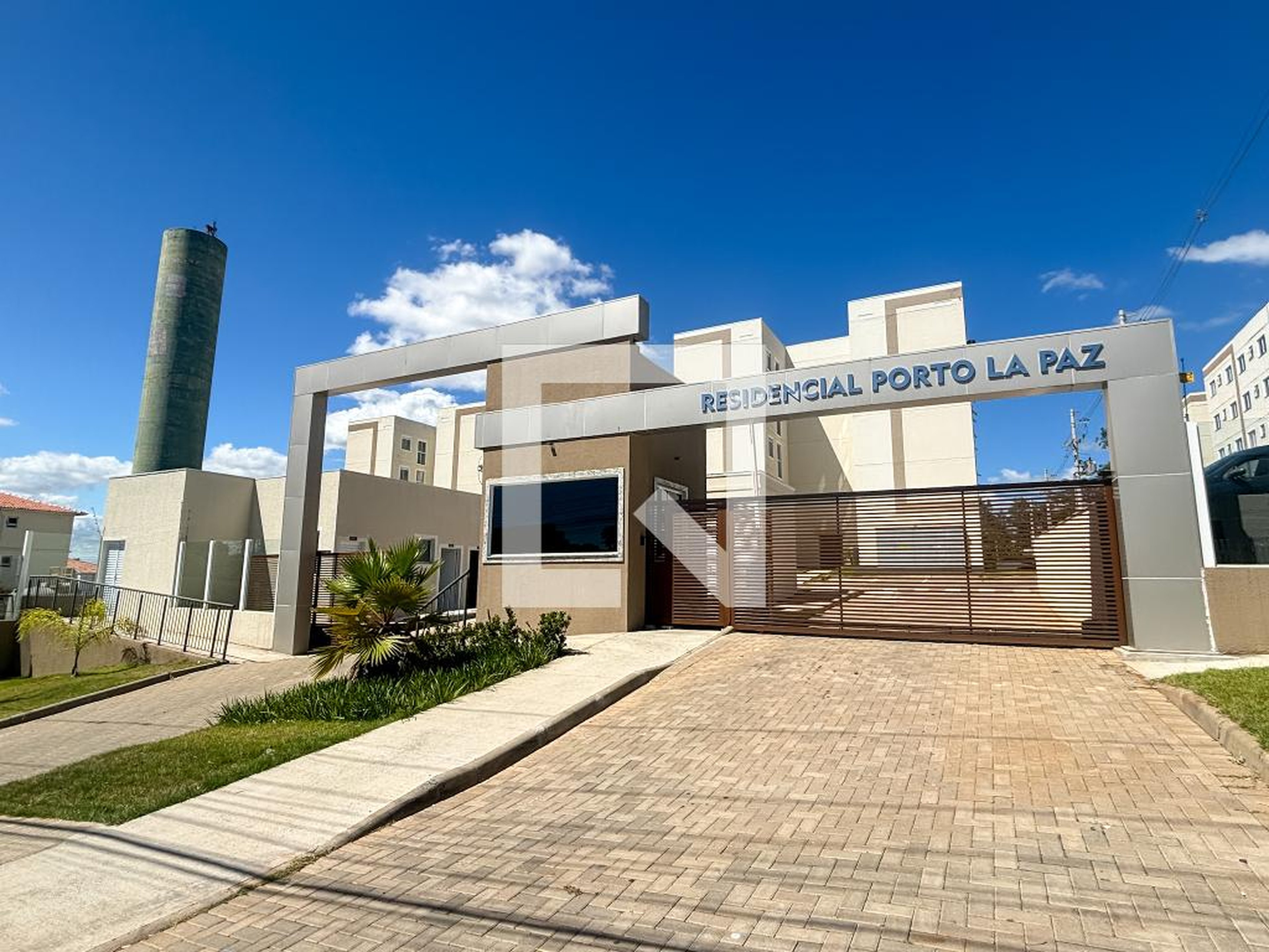 Fachada Condomínio em Avenida Protásio Alves, 9853