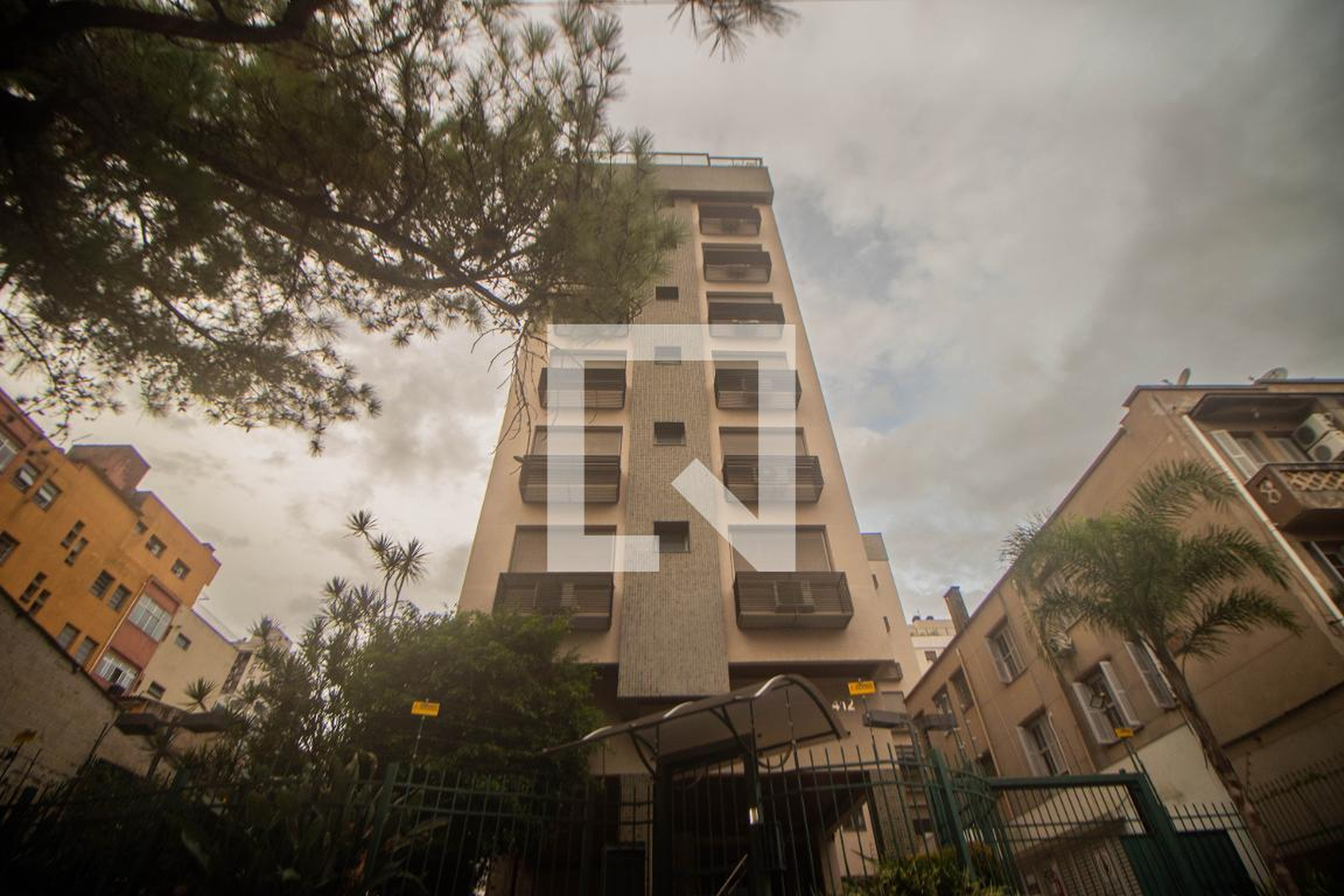 Fachada Condomínio em Avenida Coronel Lucas de Oliveira, 2412