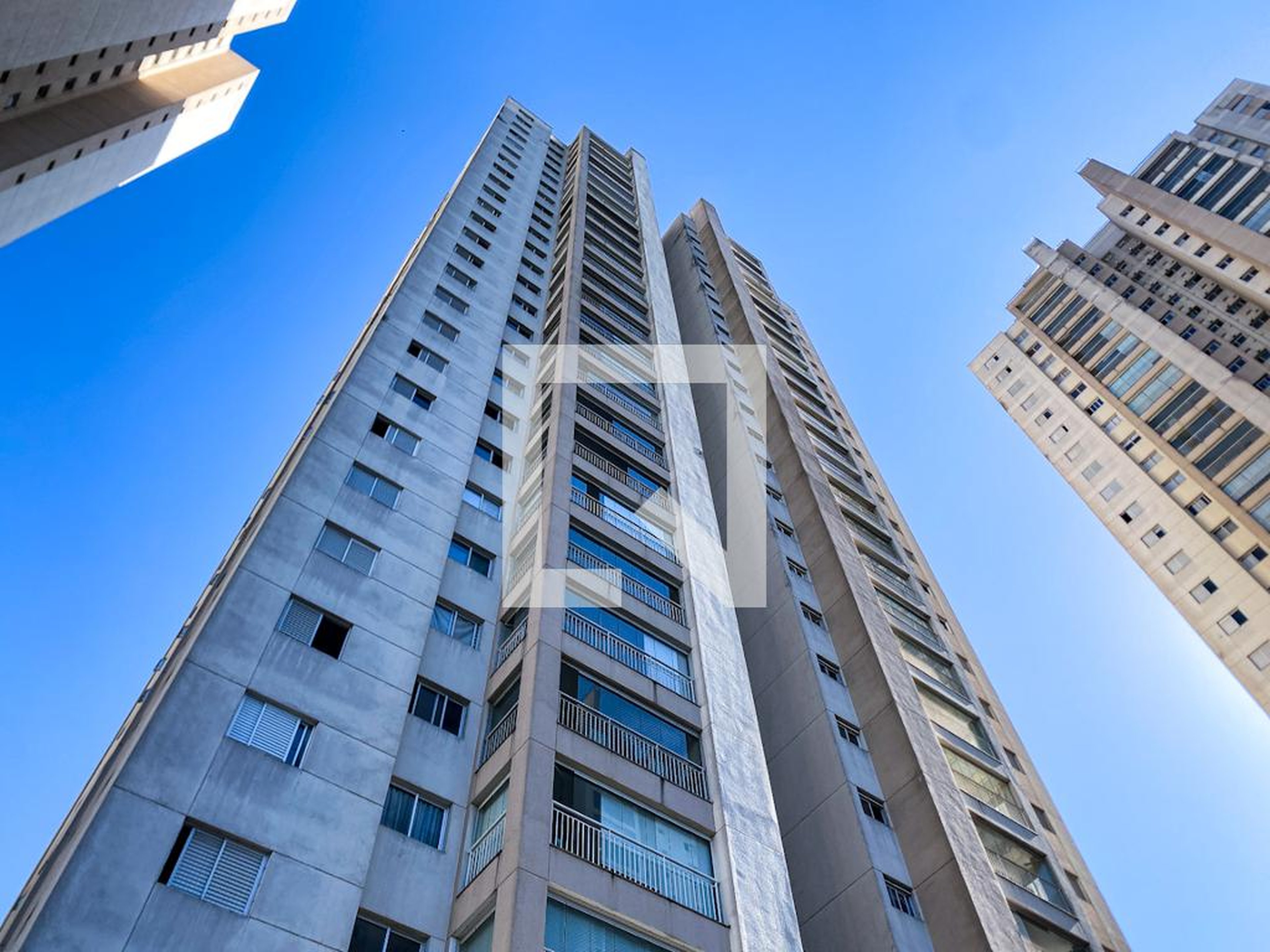 Fachada Condomínio em Rodovia Raposo Tavares, 73