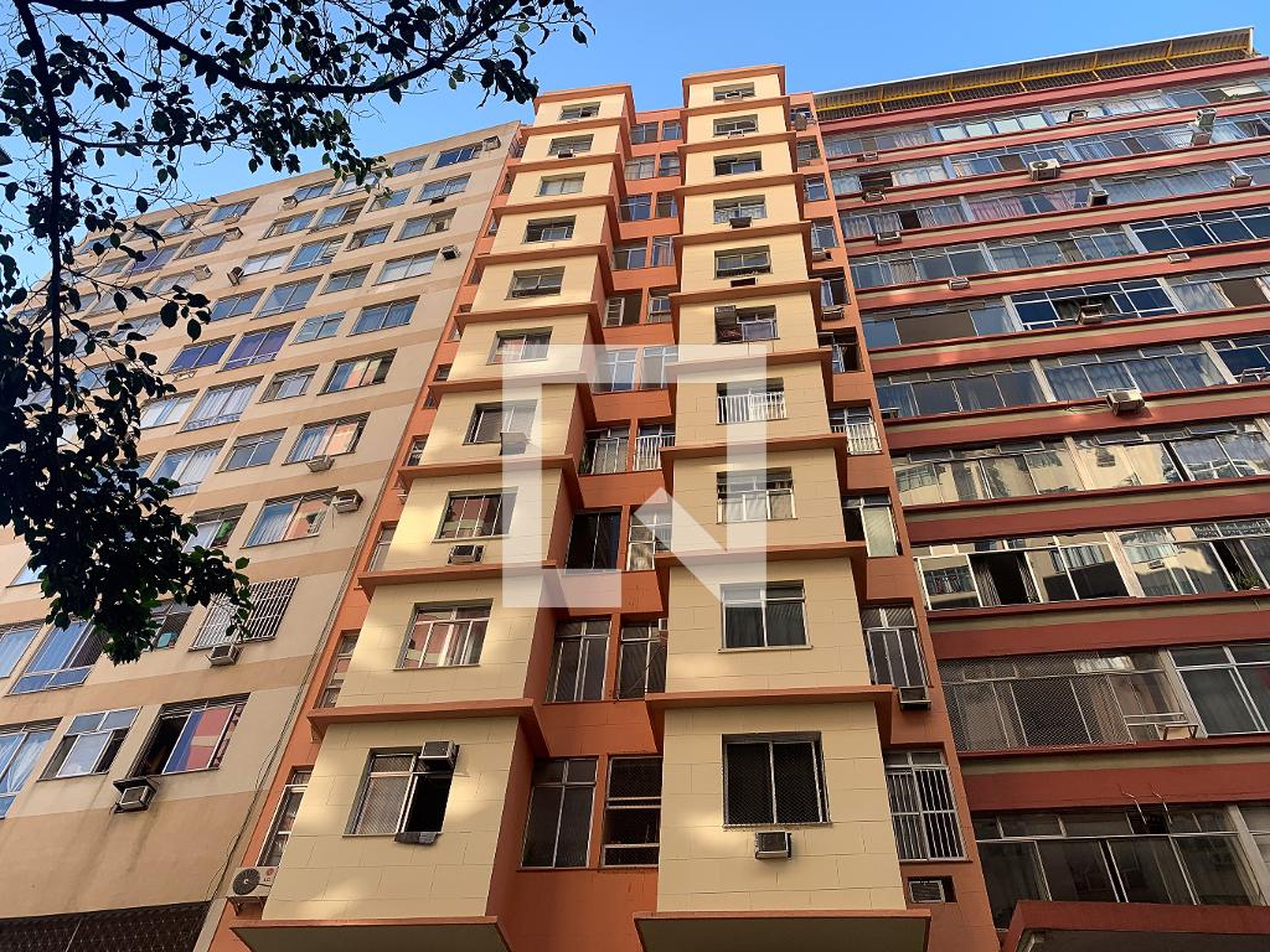 Fachada do Prédio Edifício Aprília