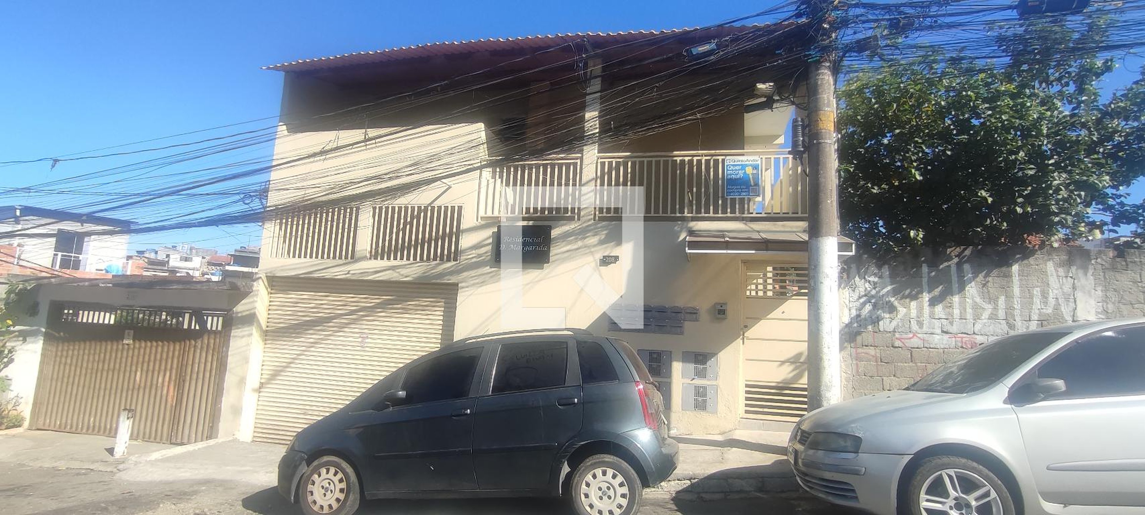 Fachada Condomínio em Rua Barro Duro, 208