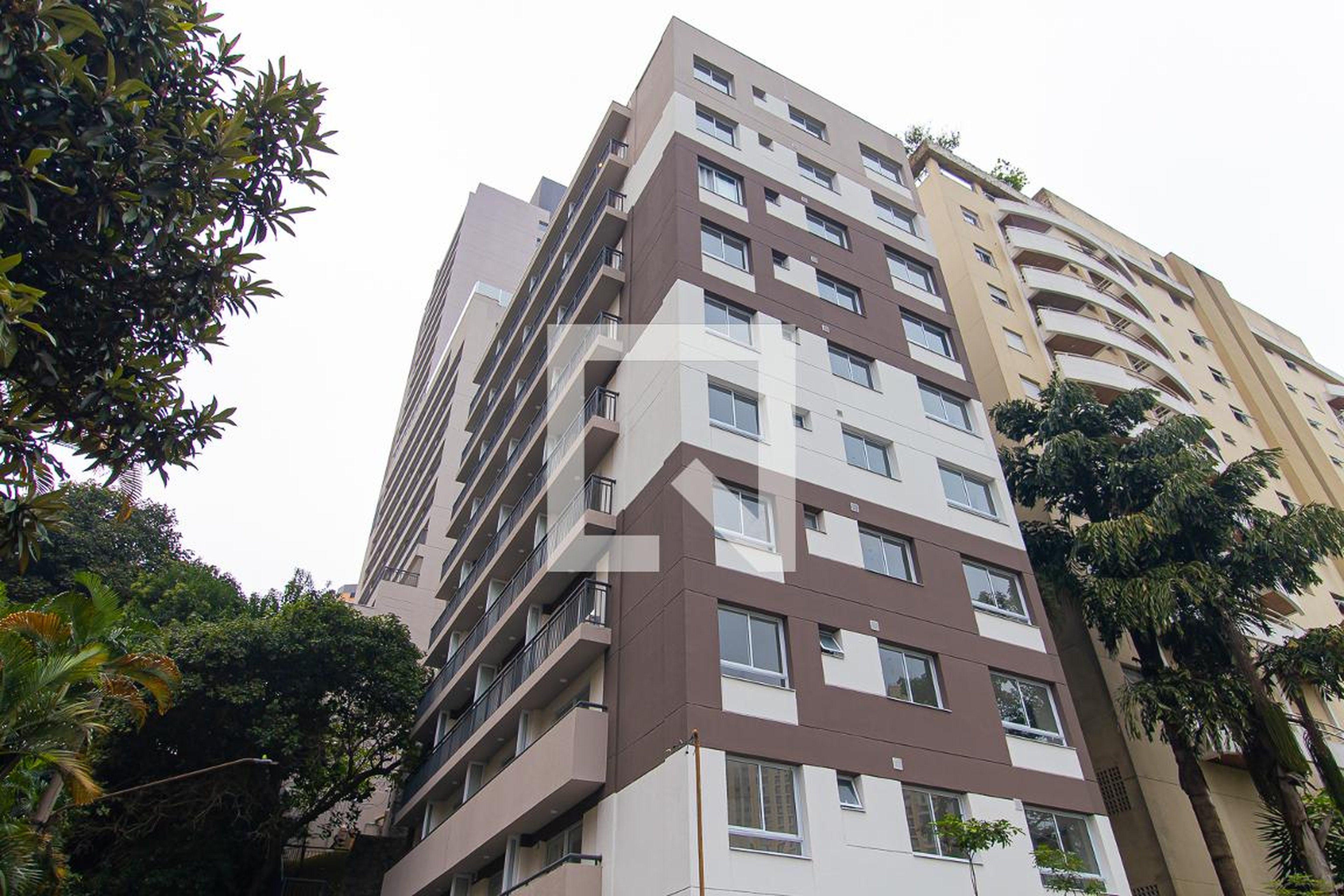 Fachada Condomínio em Rua Doutor Seng, 29