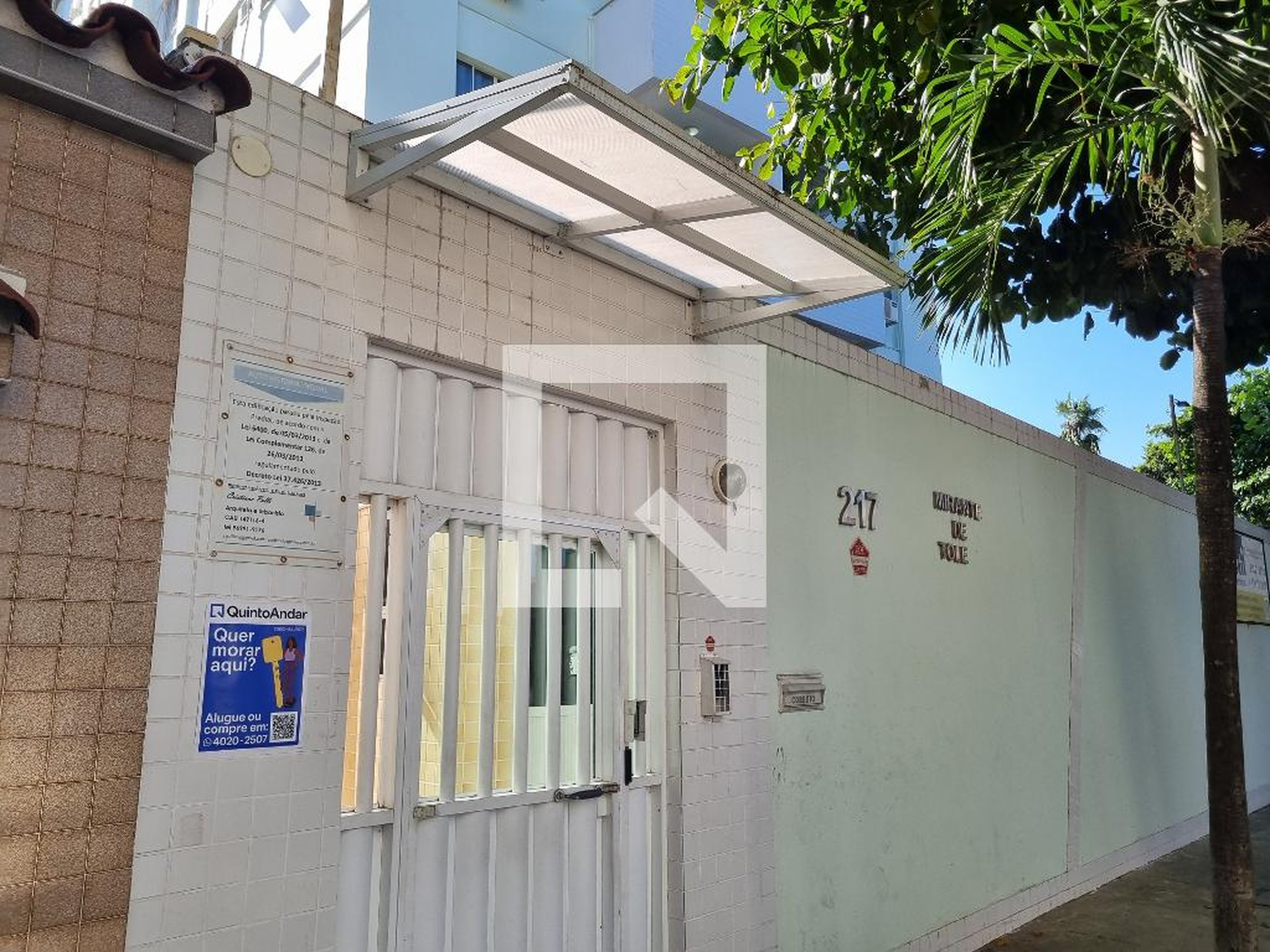 Fachada Condomínio em Rua Vaz de Tolêdo, 207