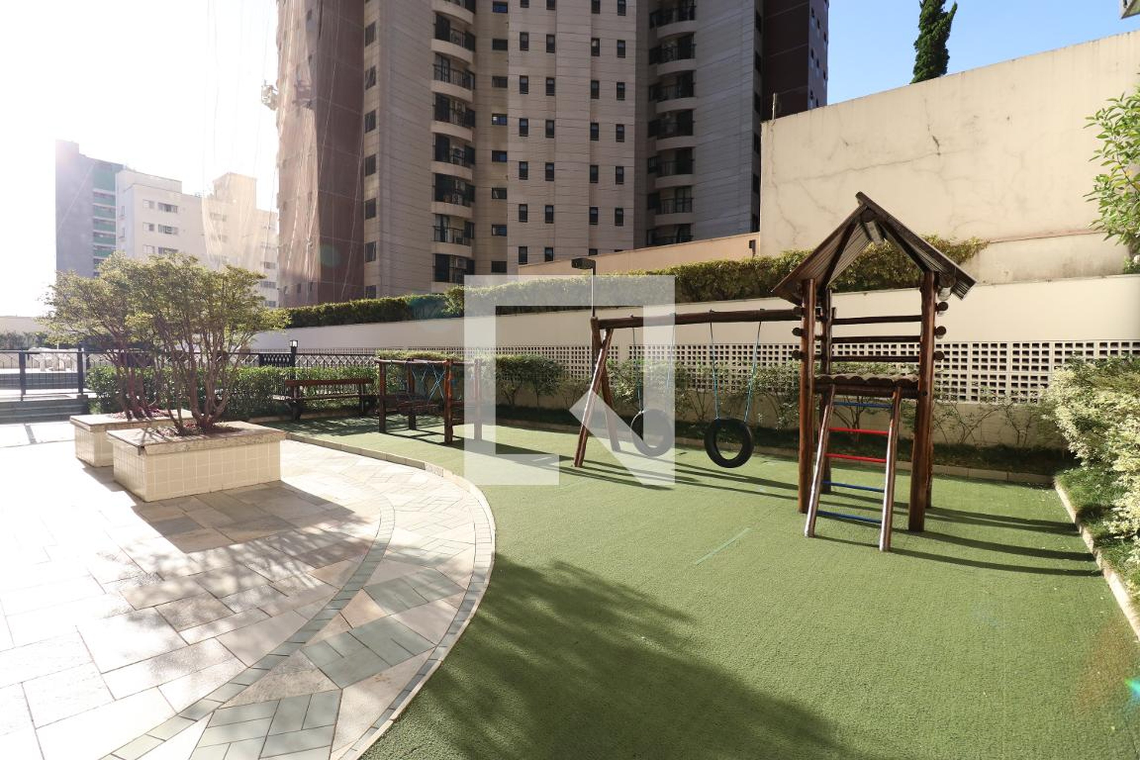 Playground - Edifício Outeiro das Flores