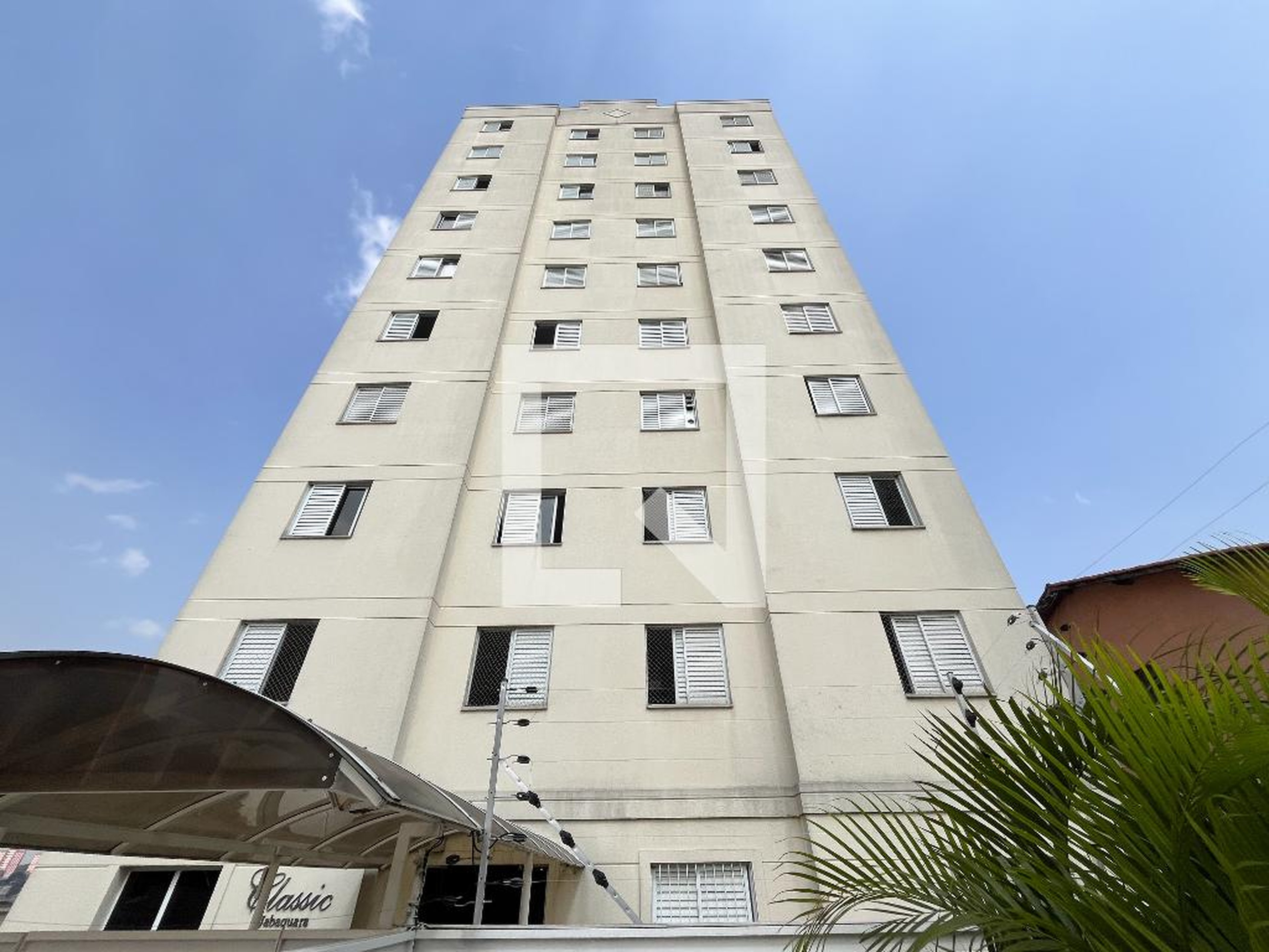 Fachada Condomínio em Rua Garam, 287