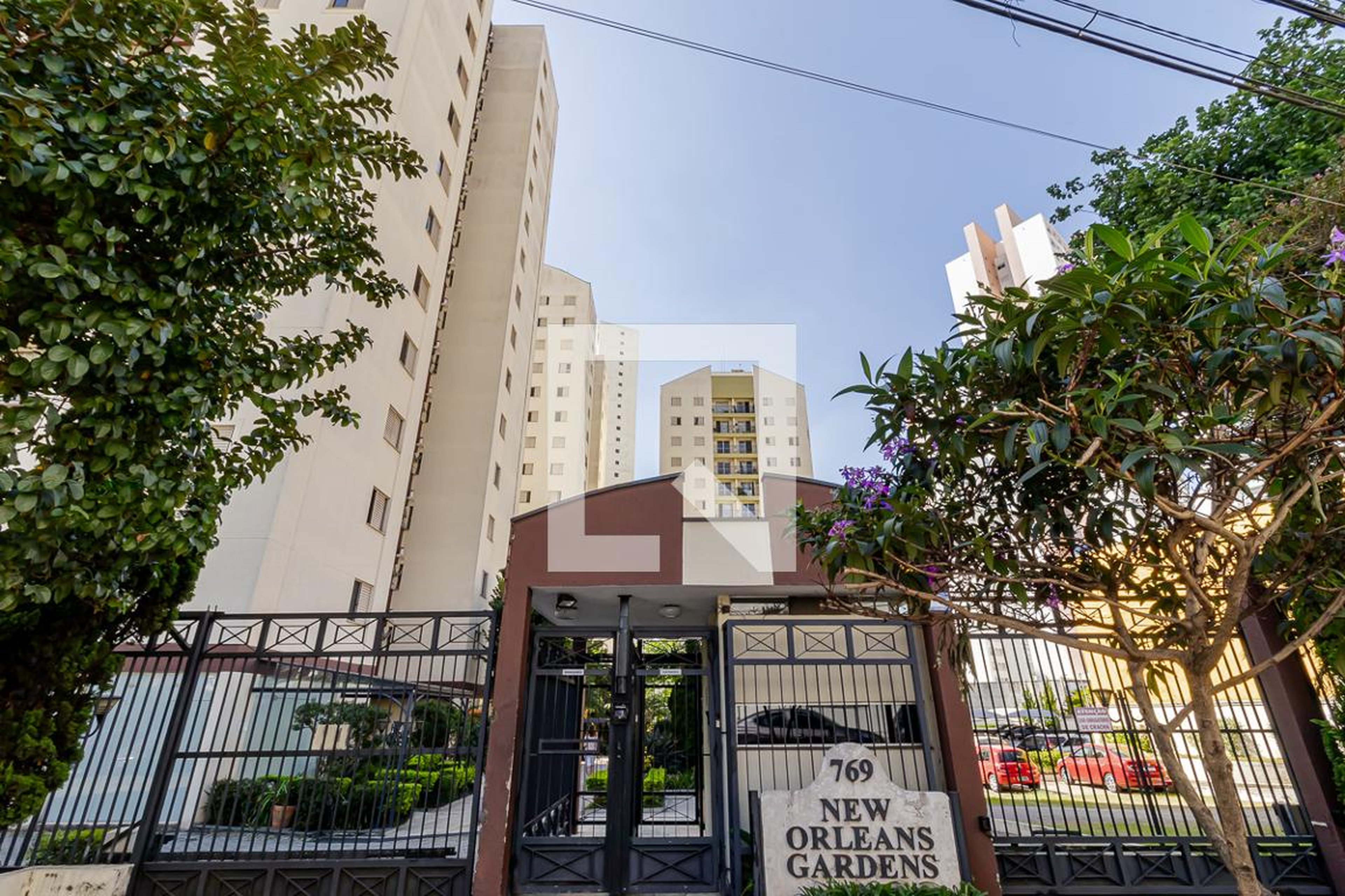 Fachada Condomínio em Travessa Isaura Bruno, 769