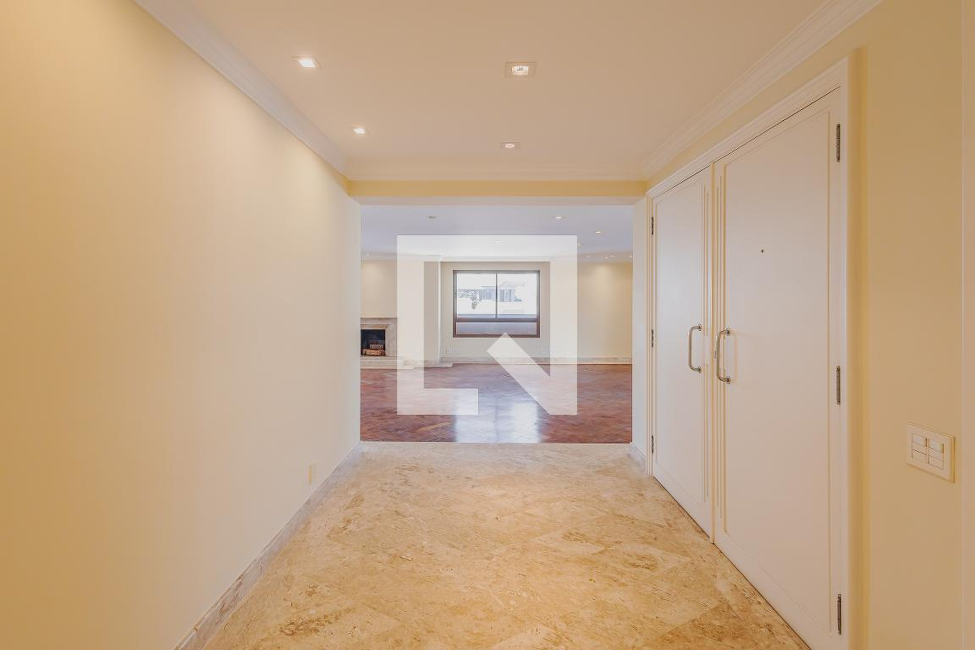 Entrada - Edifício Mayfair