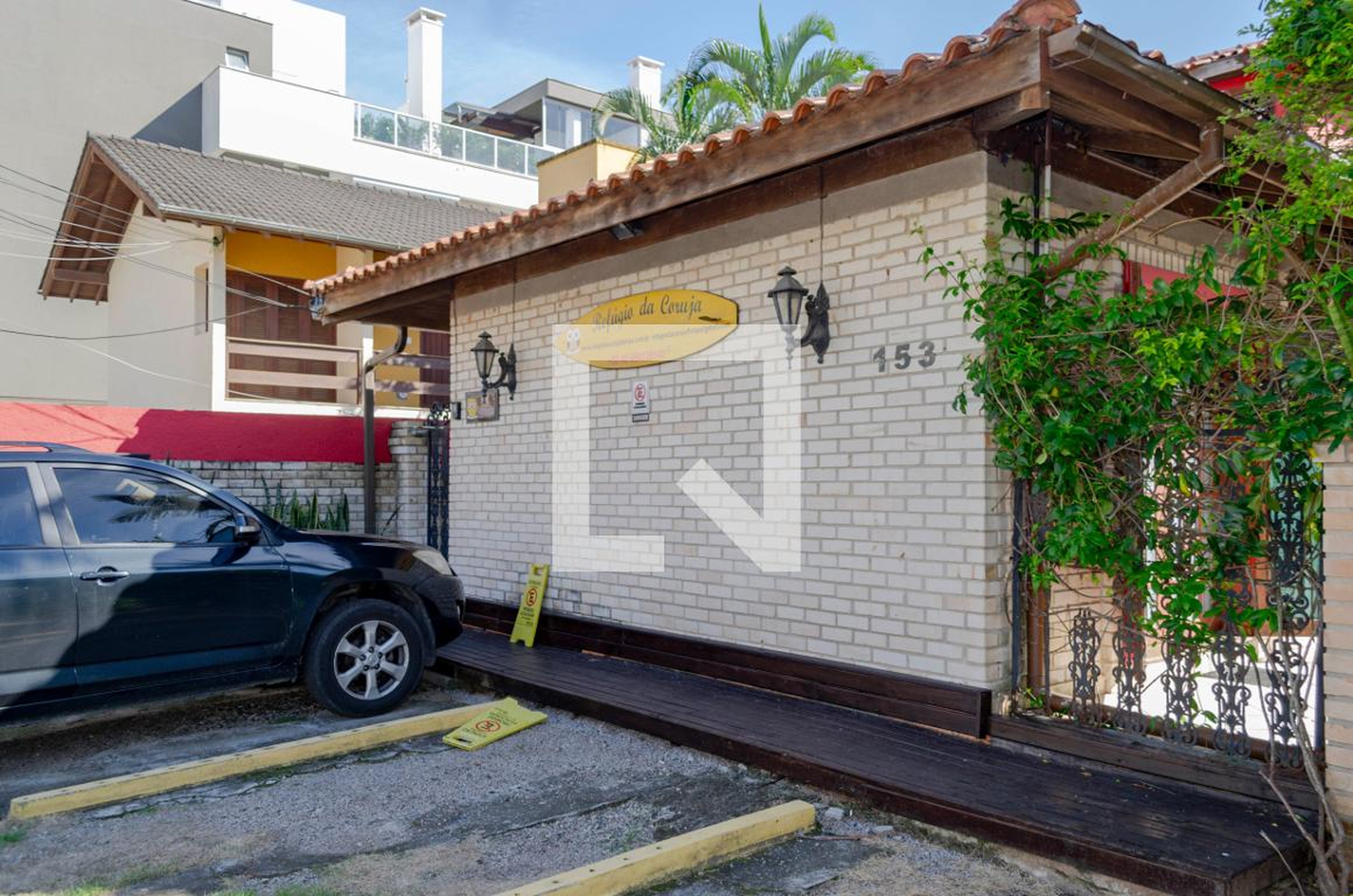 Fachada Condomínio em Rua Nivaldo Dias, 153