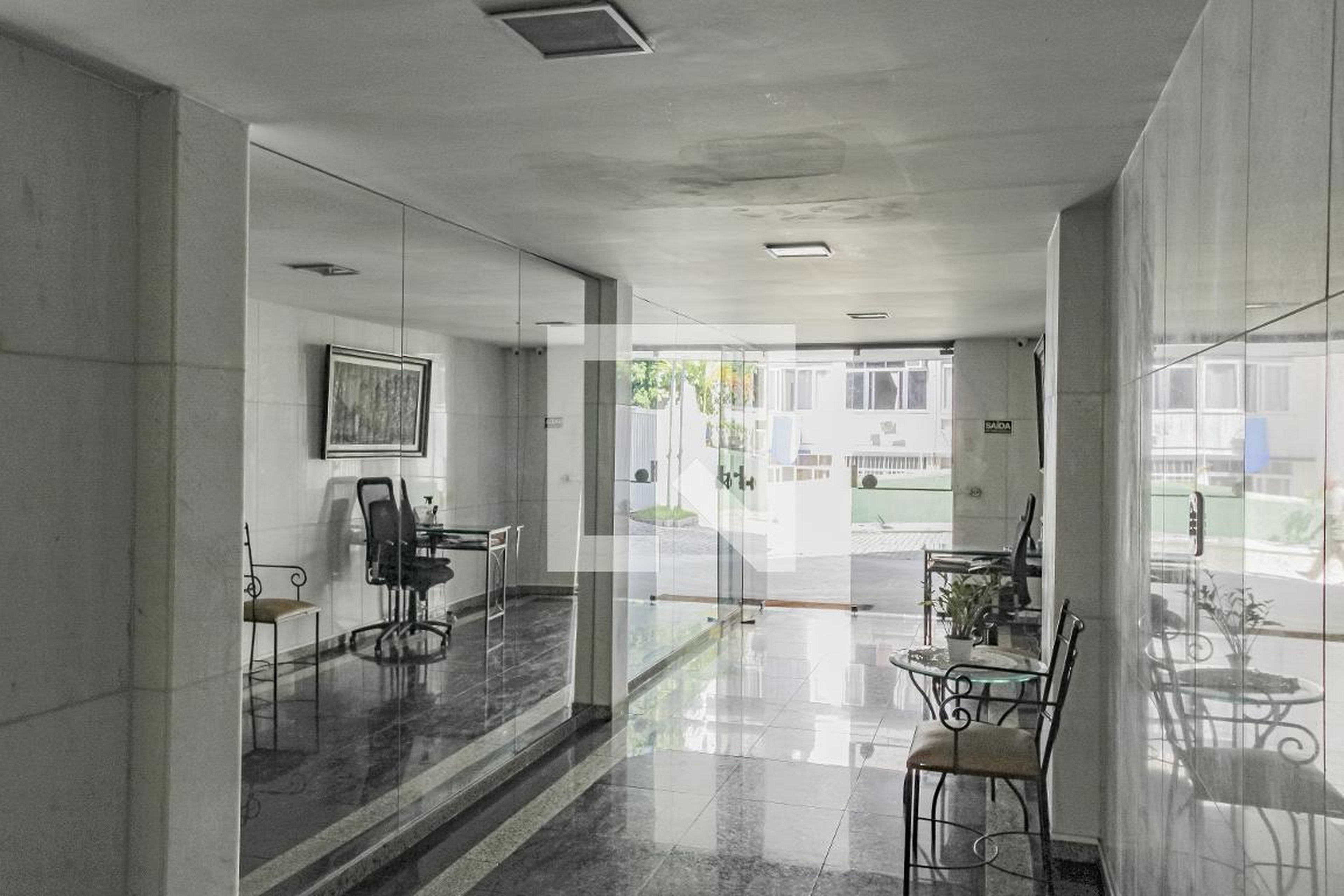 Hall de entrada - Edifício Marco Paulo Franco