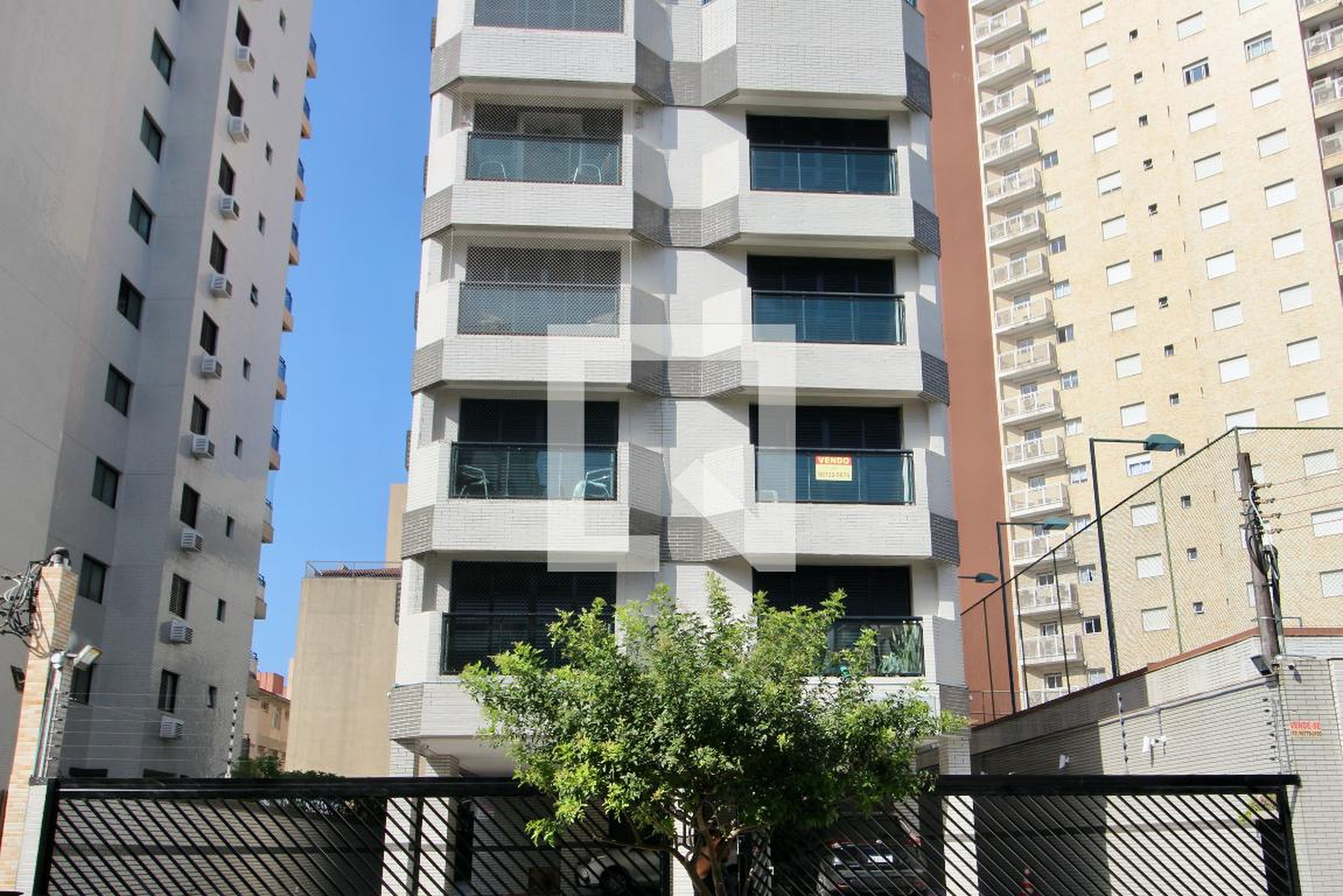 Fachada Condomínio em Avenida Almirante Tamandaré, 370