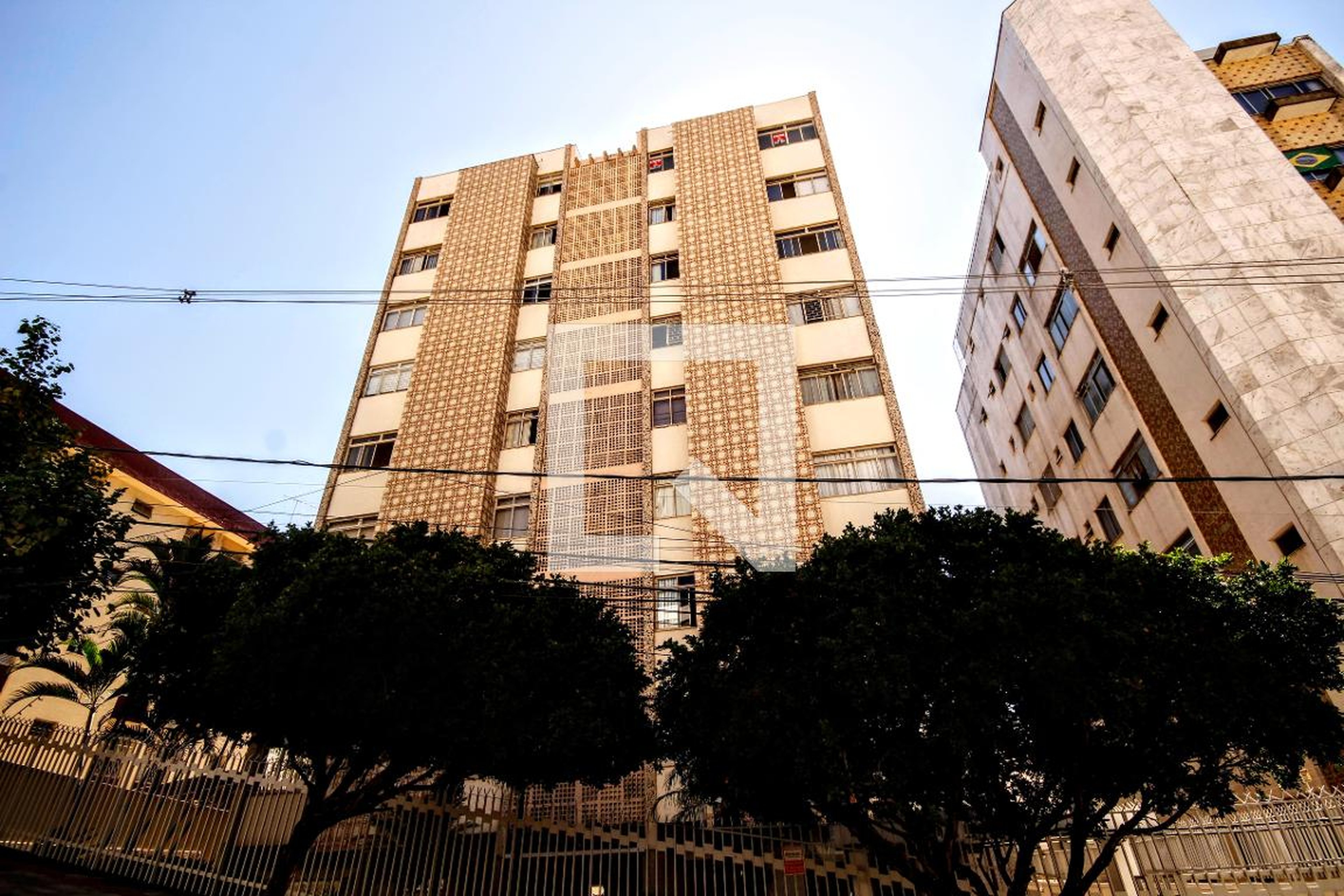 Fachada Condomínio em Rua Marechal Bitencourt, 950