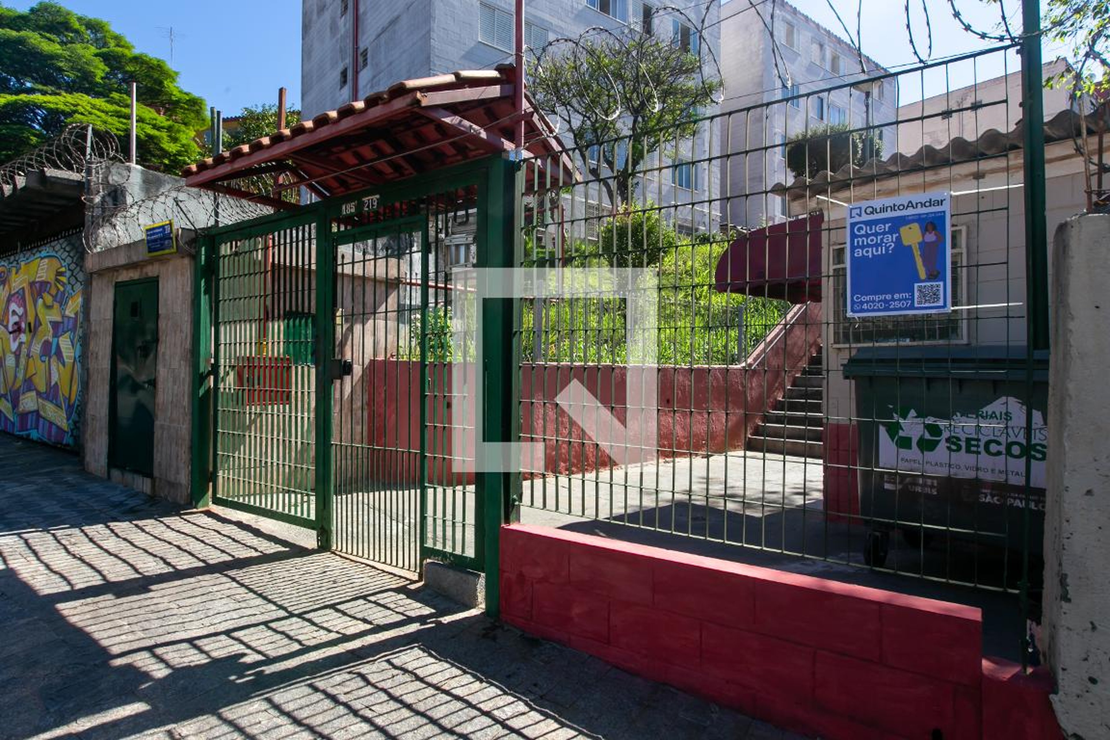 Fachada do Condomínio Condomínio em Rua Raimundo Gonçalves Ferreira, 185