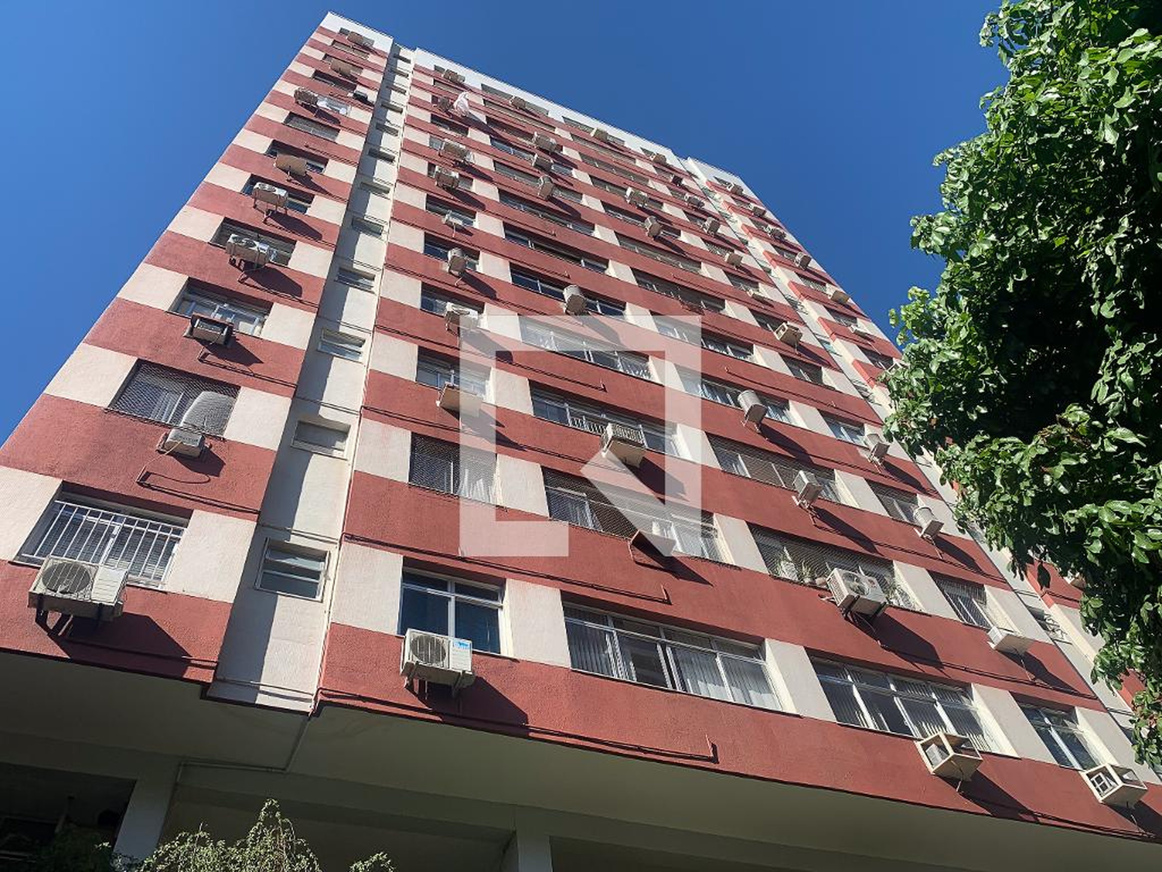 Fachada do Prédio Condomínio Ione