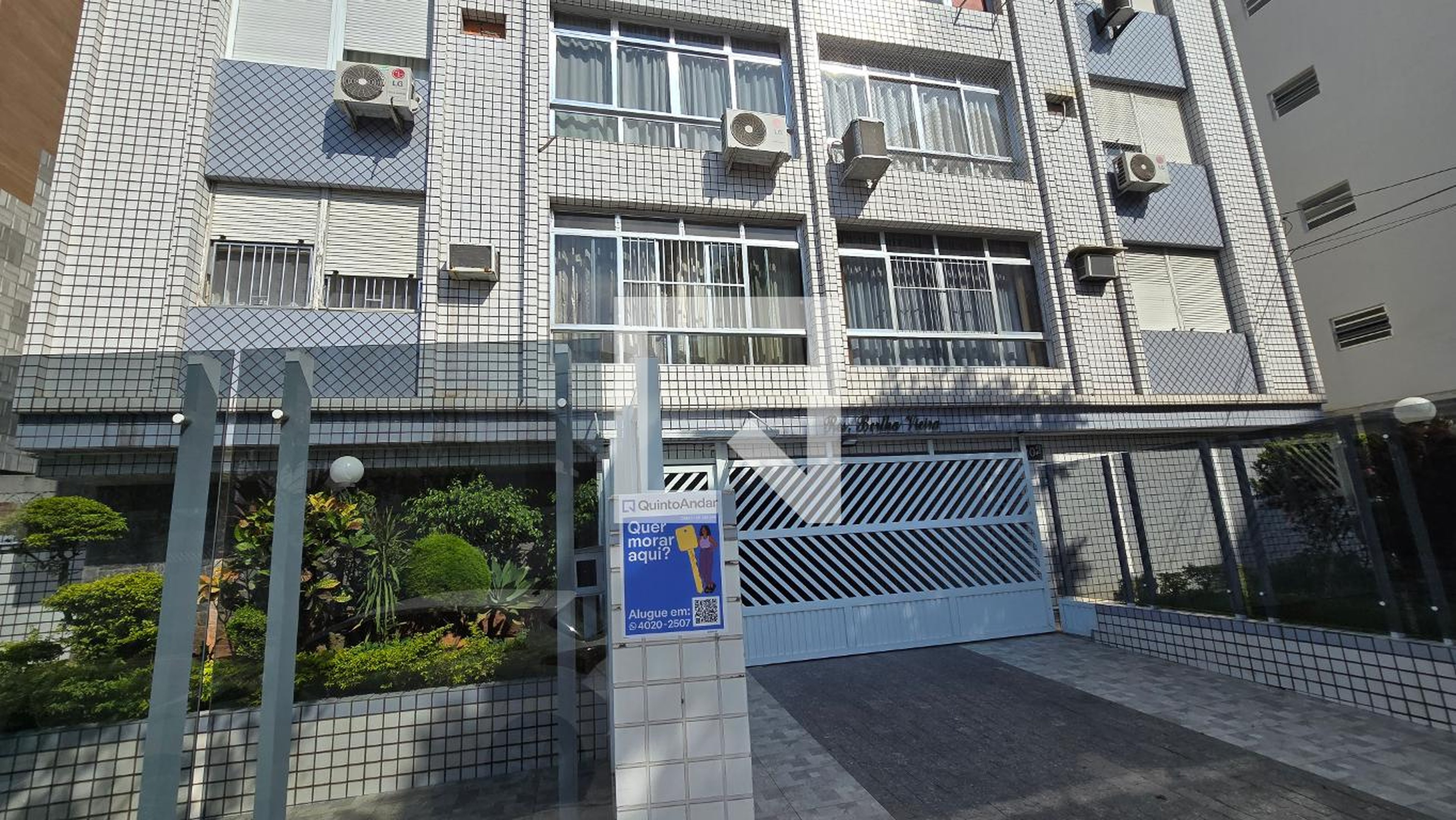 Fachada do Prédio Condomínio em Rua Dona Maria Máximo, 102