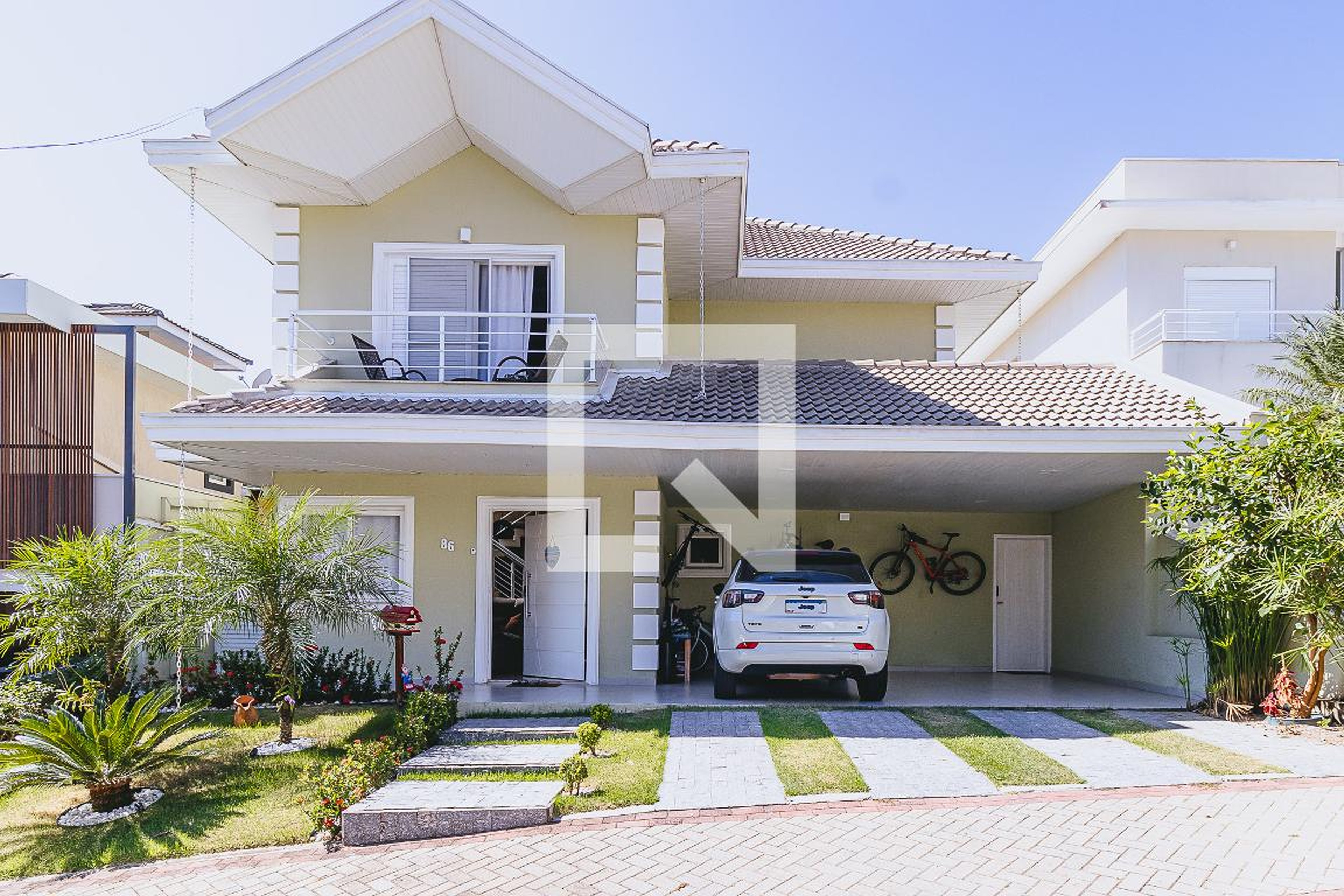 Fachada Condomínio em Rua Marcos Sattelmayer Aguiar, 86