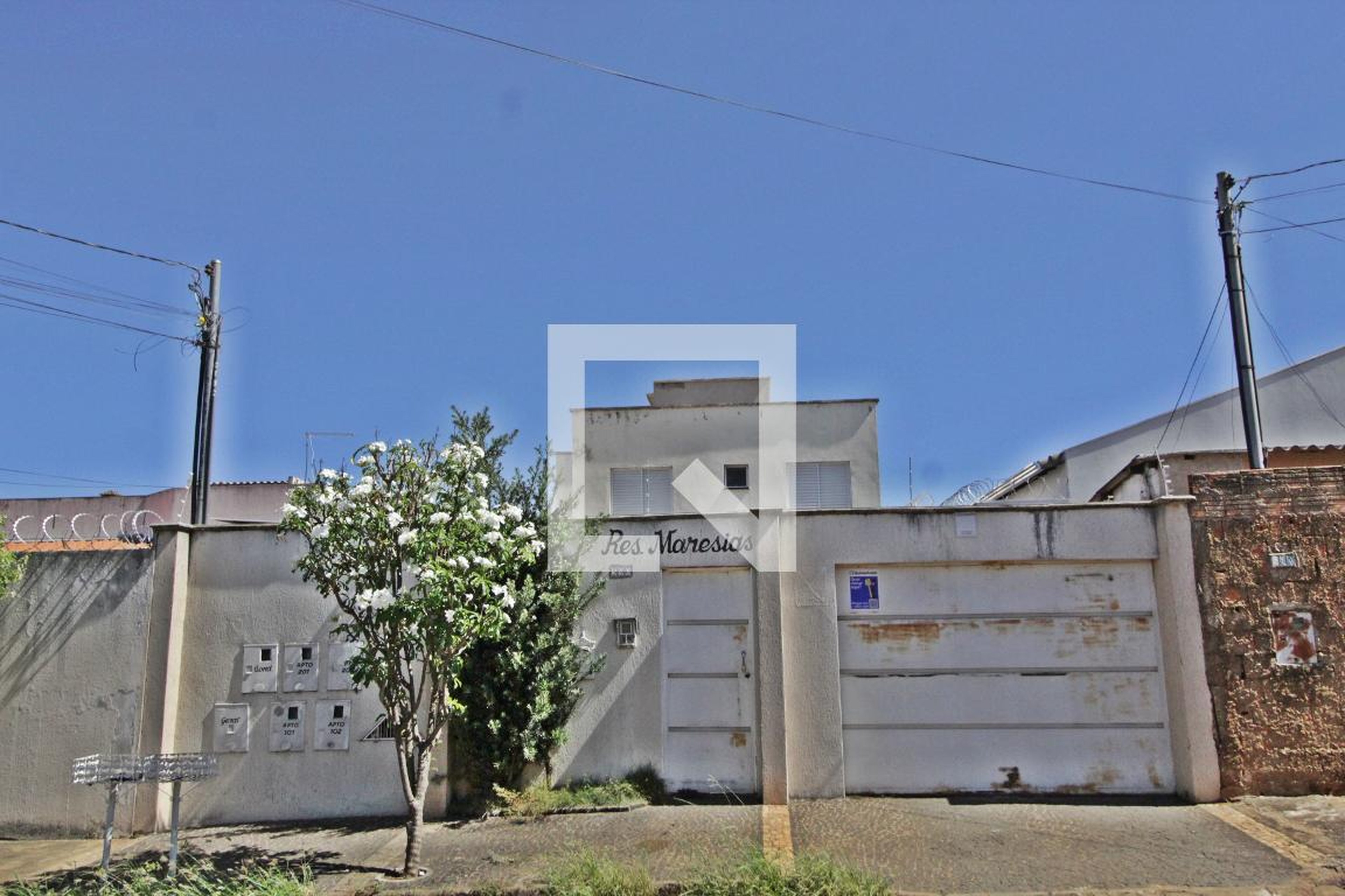 Fachada Condomínio em Rua Gérson Braga, 590