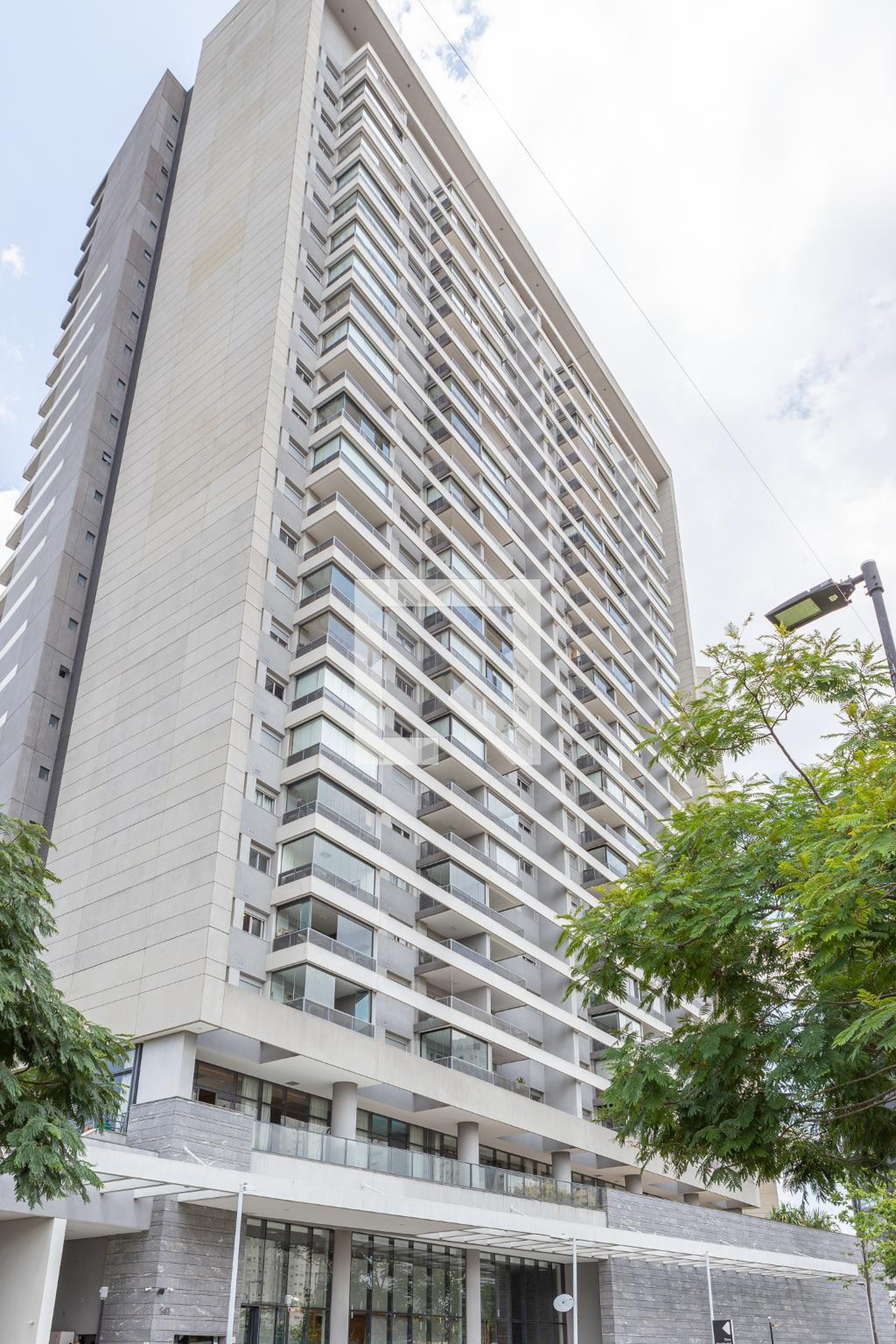 Fachada Condomínio em Avenida Marquês de São Vicente, 147