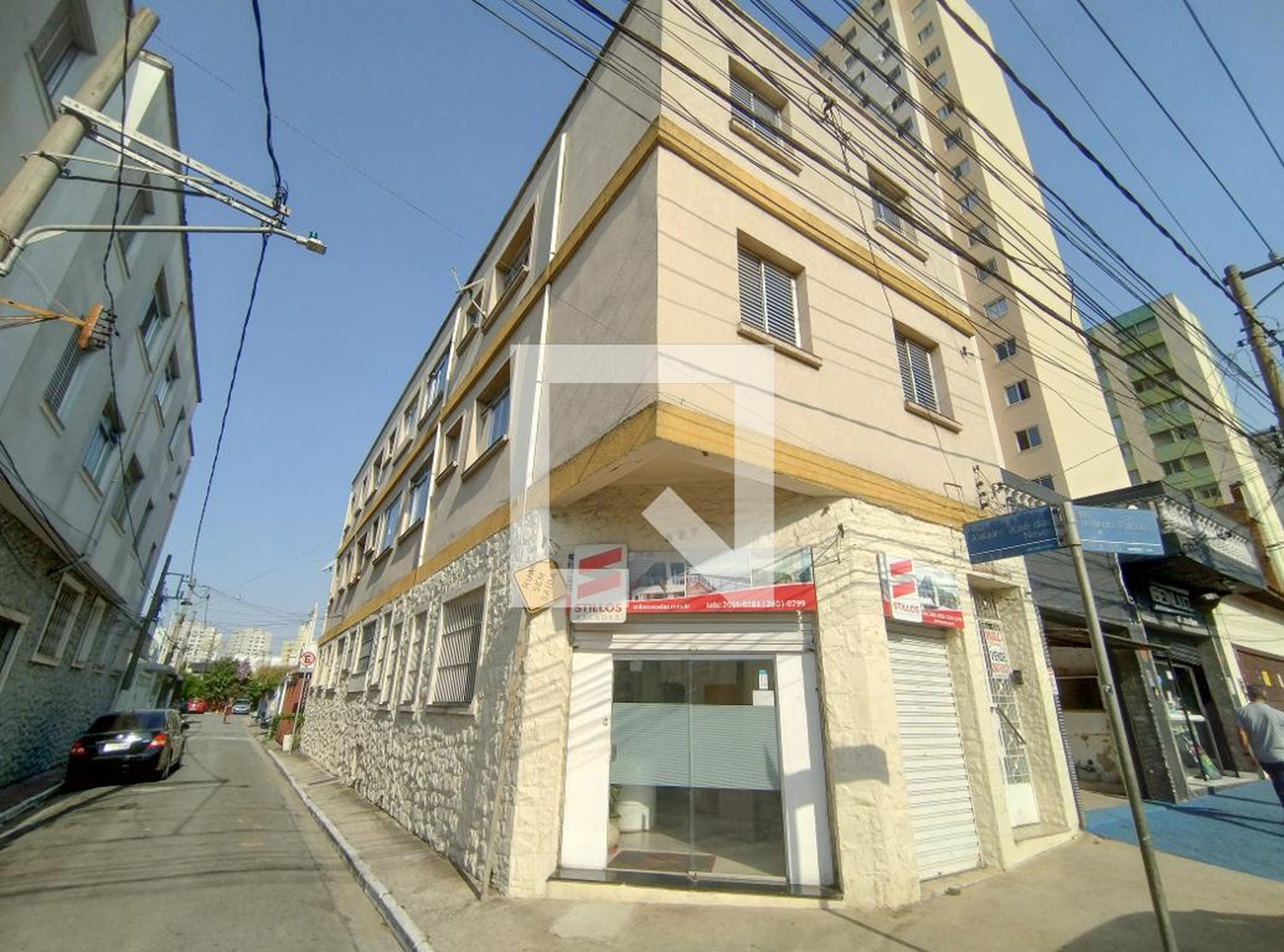 Fachada Condomínio em Rua Fernando Falcão, 841