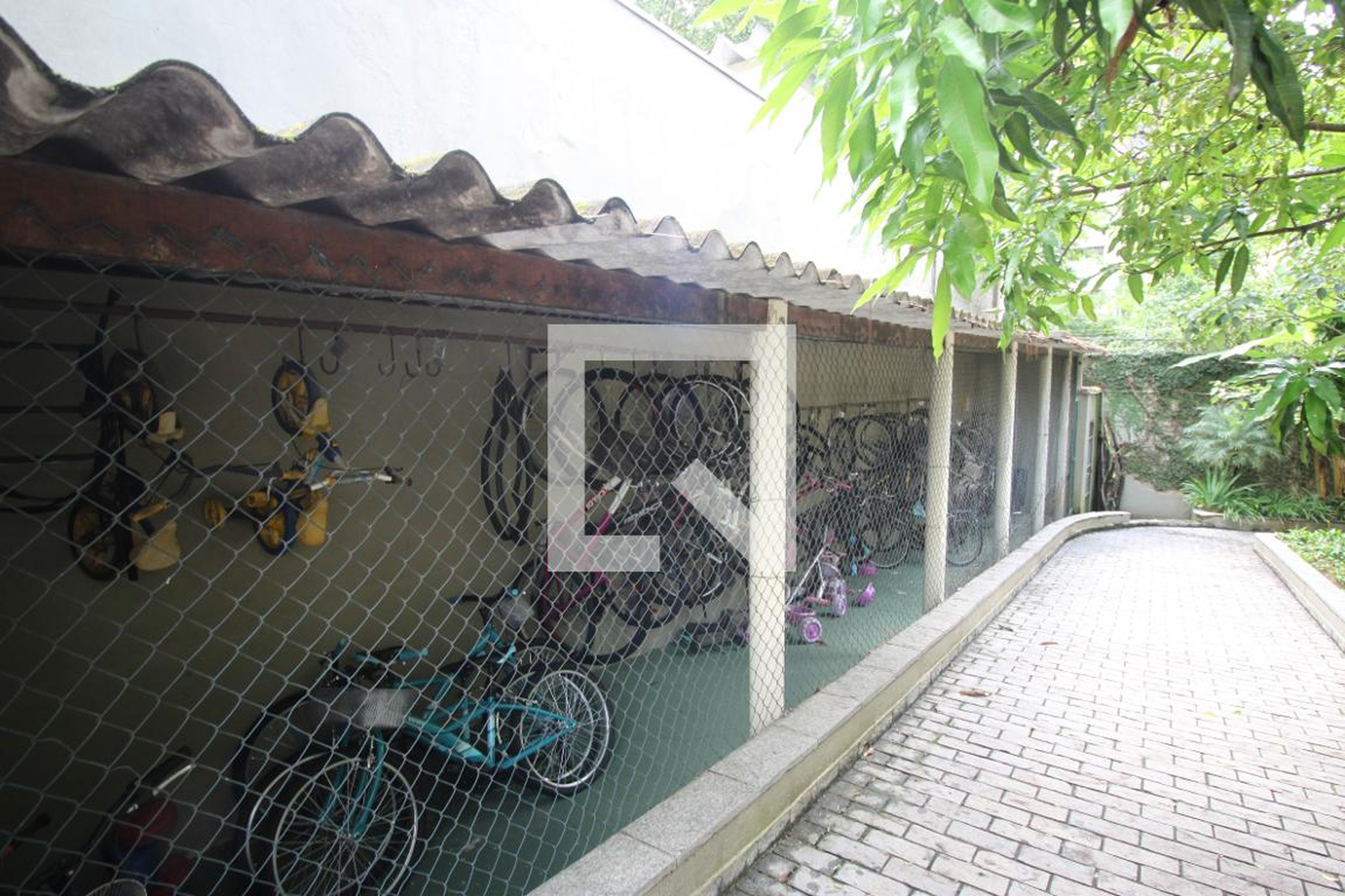 Bicicletario - Paço das Árvores