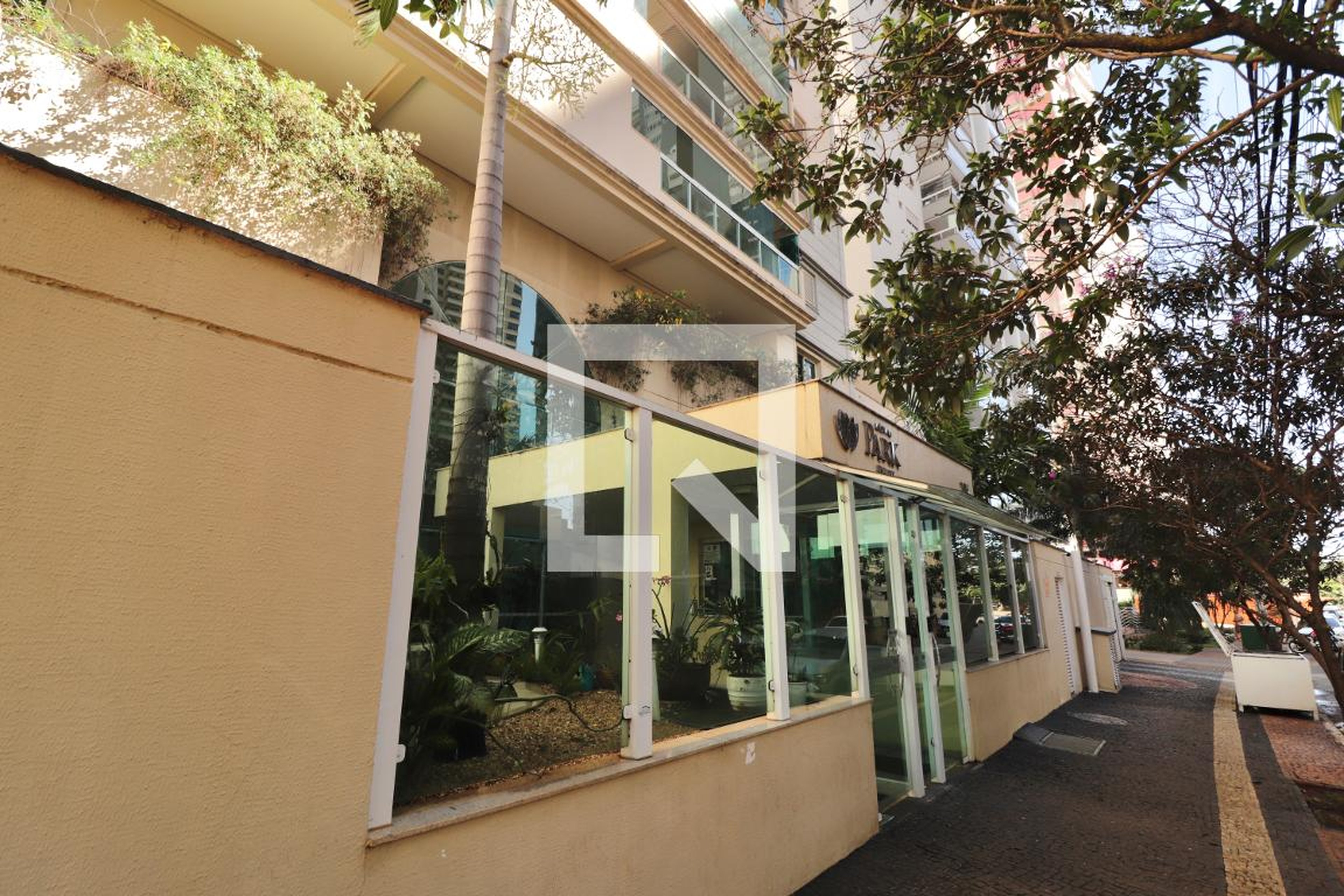 Fachada do Prédio Condomínio em Rua 71, 104