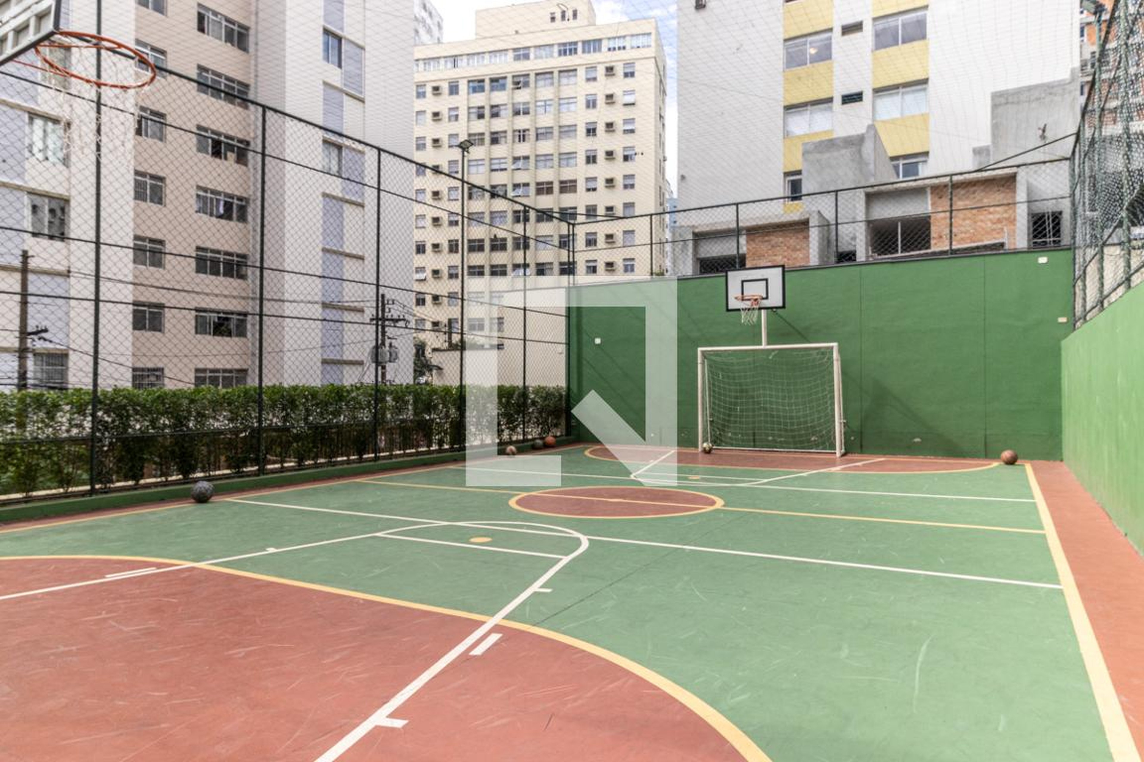 Quadra Poliesportiva - Edifício Embaúba