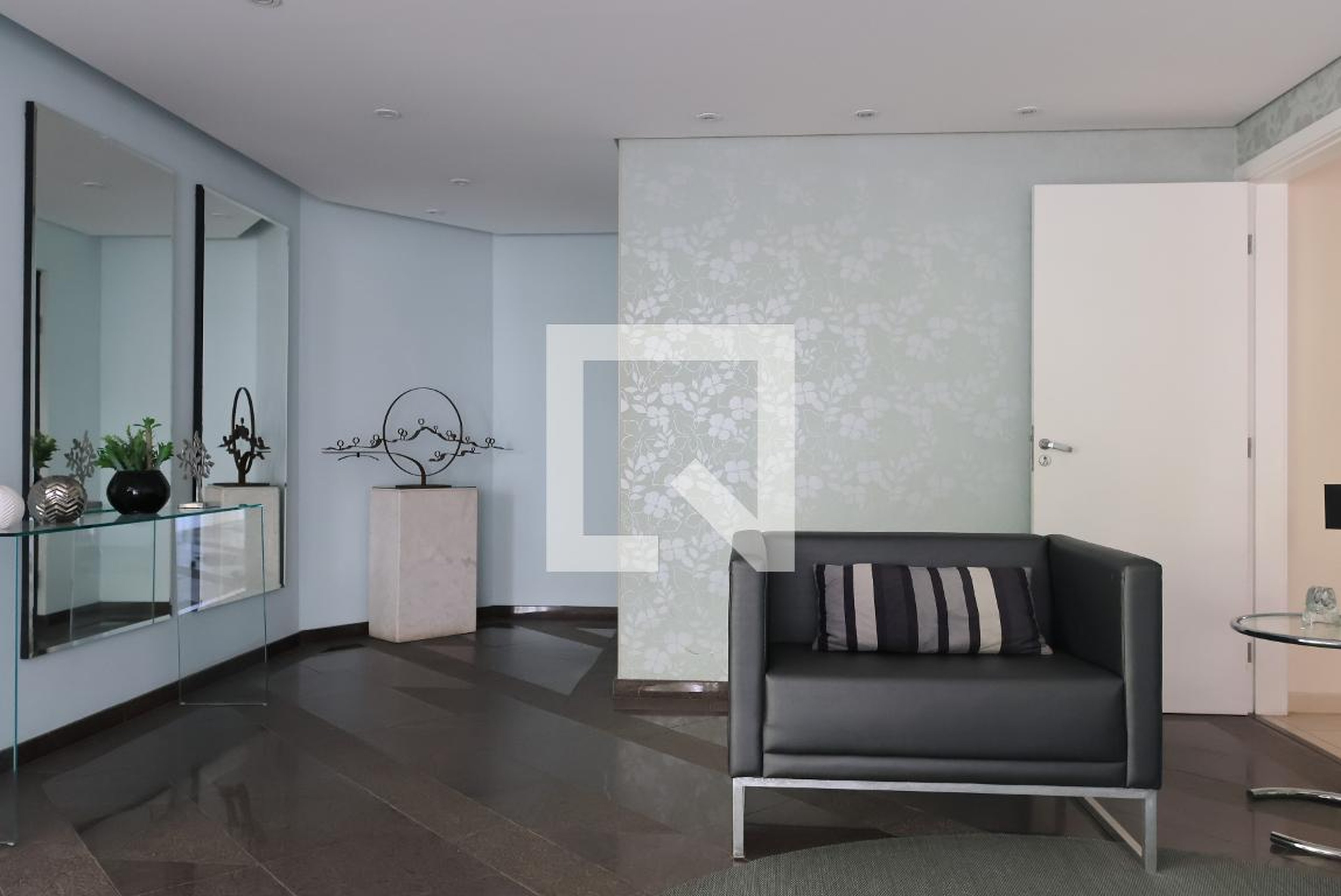 Hall de entrada - Golden Bird