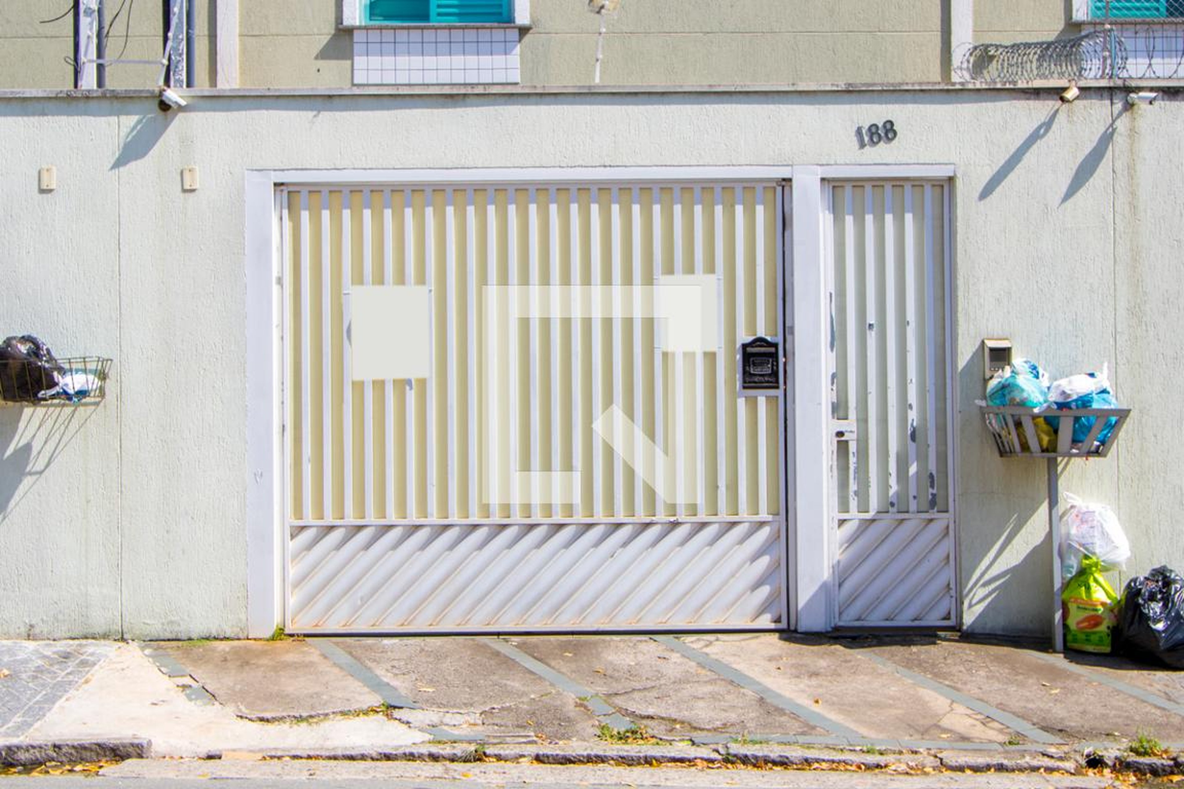 Fachada Condomínio em Rua Natal, 188